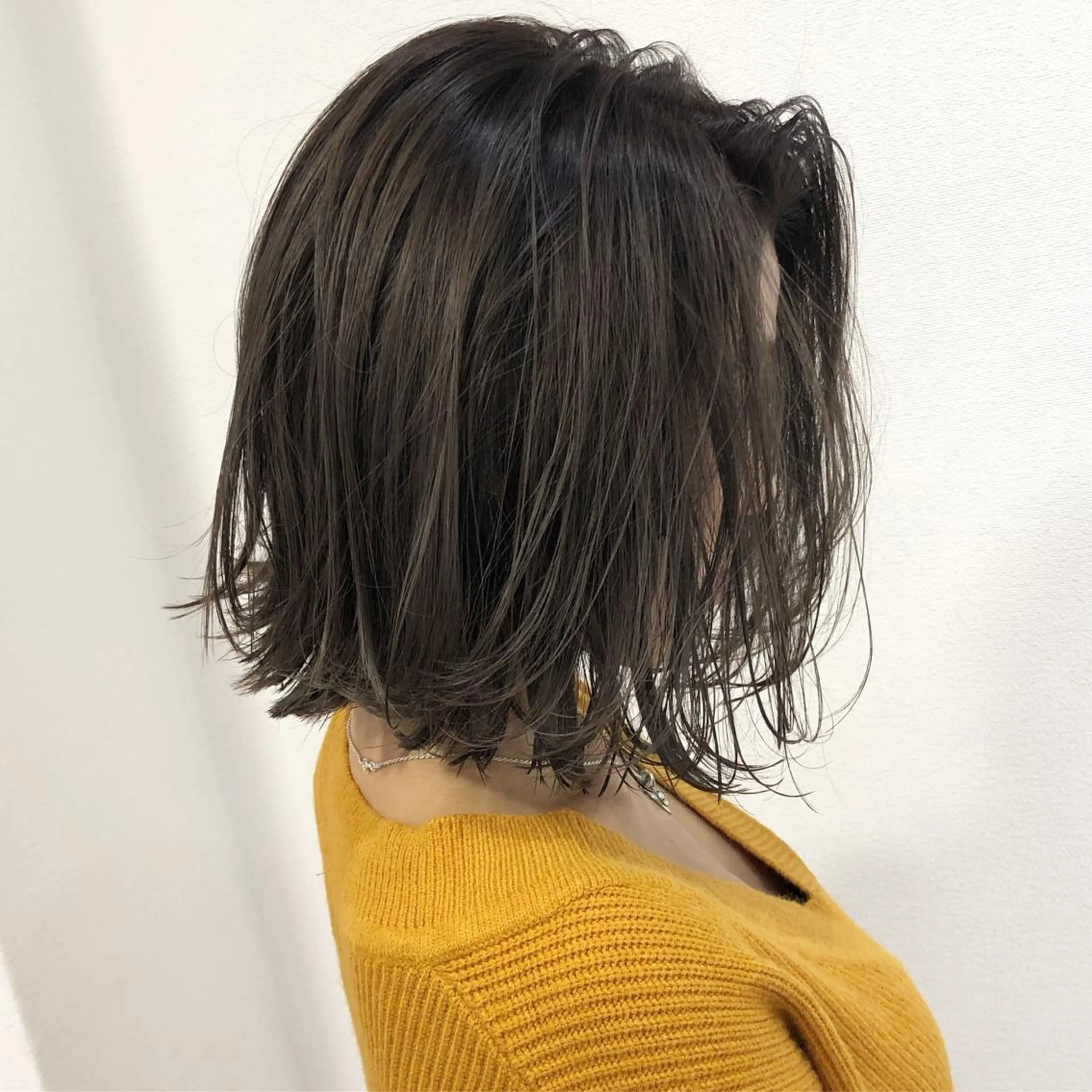 ショート カラー タカハシ ユウキのヘアスタイル