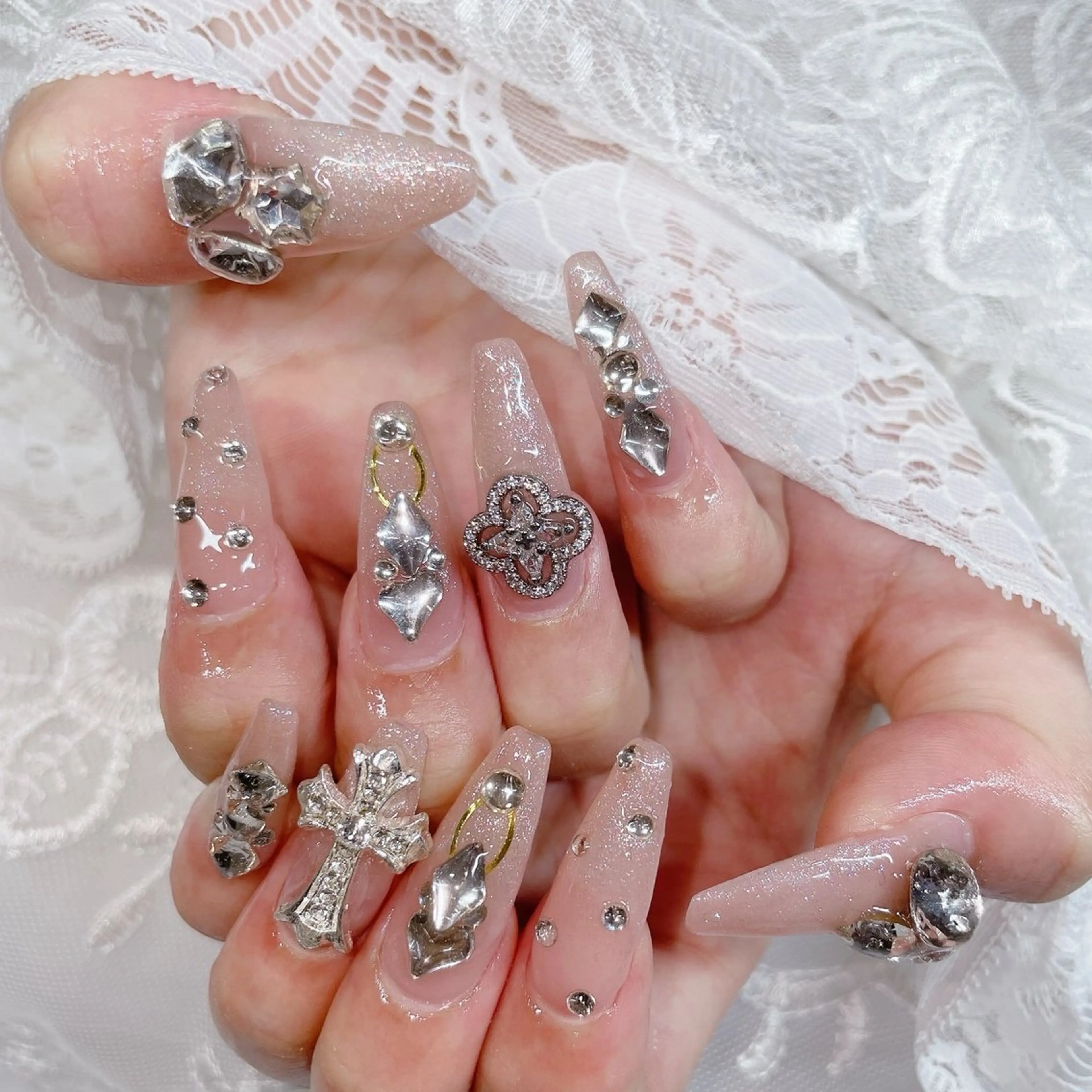 ロング ハンドネイル ハンドケア 💜MIYA nail川崎店のネイルデザイン