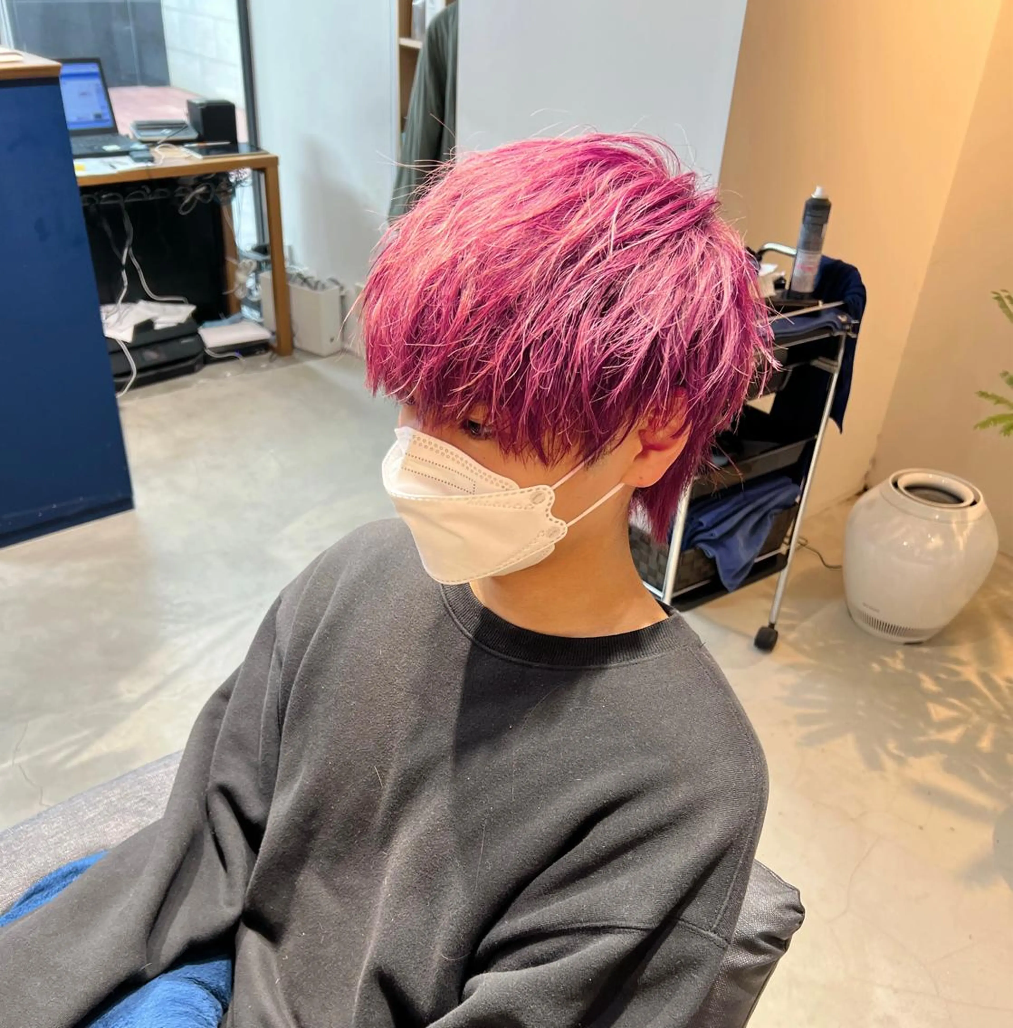 カラー メンズ マッシュウルフ マッシュ メンズウルフカット ピンクカラー ウルフカット カット ヘアカラー トリートメント メンズ専門　井藤 雅也のヘアスタイル