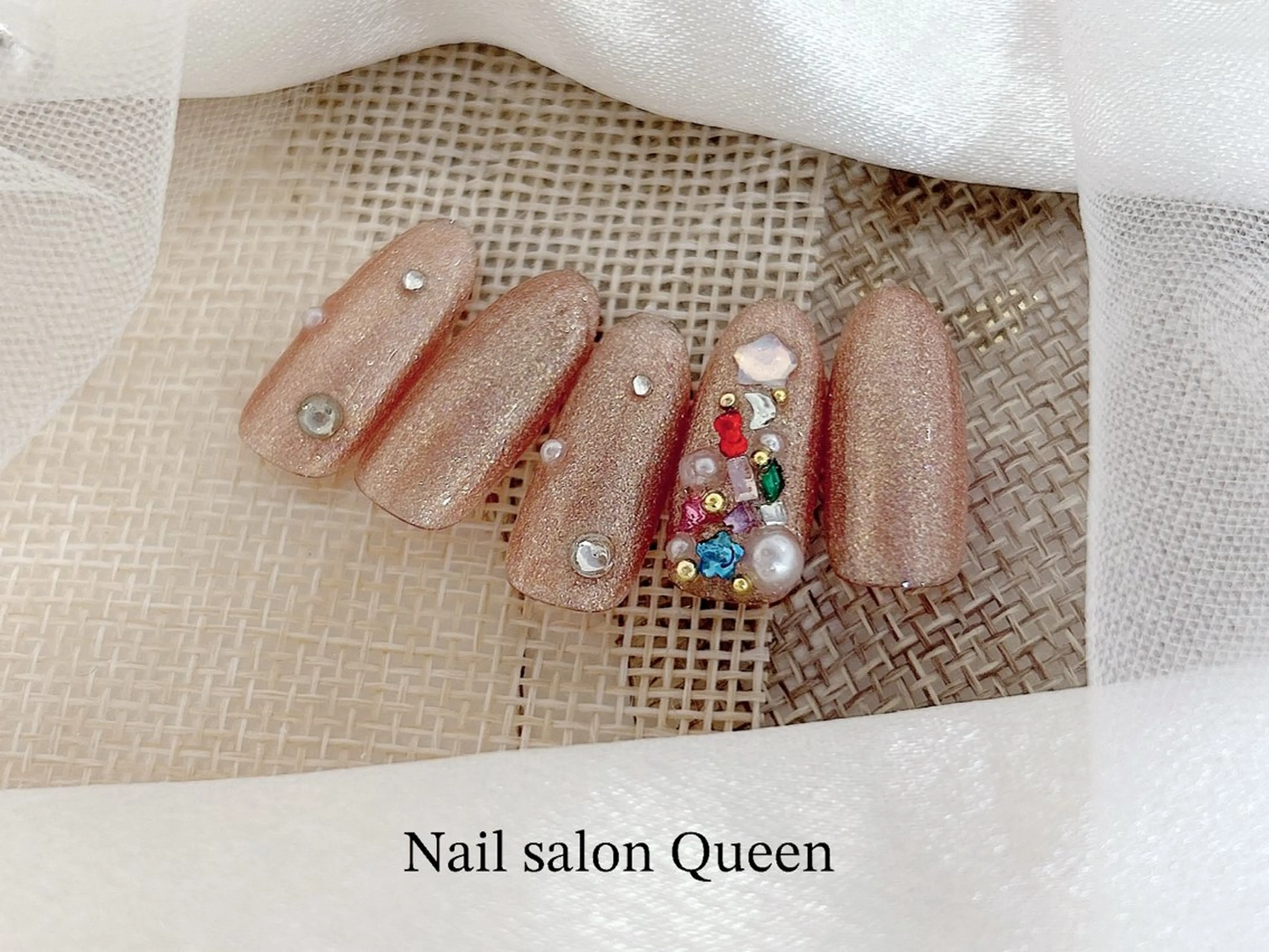 ネイル ハンドネイル ネイルサロンクイーン 東京/新宿/大久保のネイルデザイン