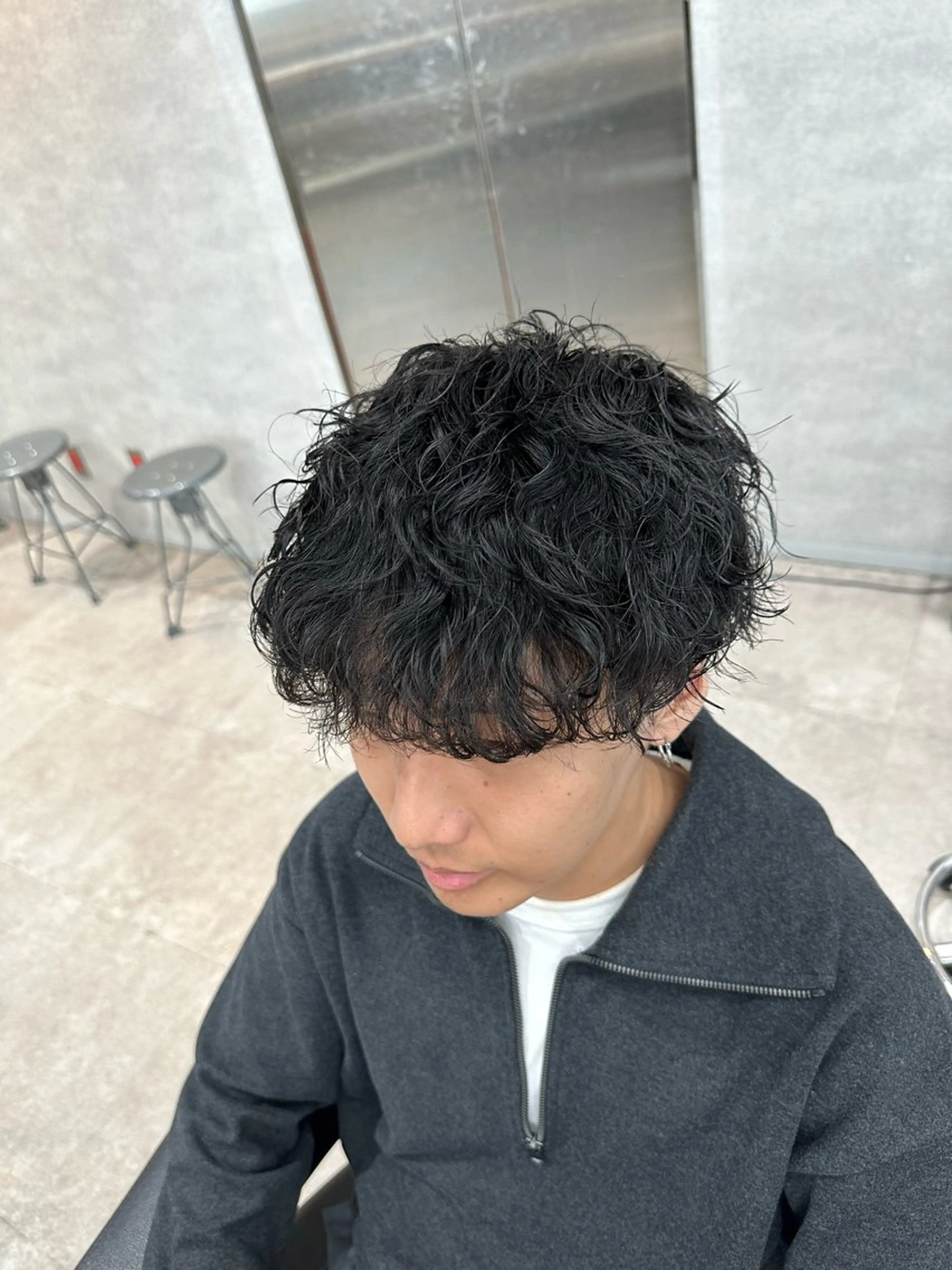 ショート パーマ メンズ メンズパーマ 波巻きパーマ カット パーマ パーマ指名No. 1 /サエキカズマのヘアスタイル