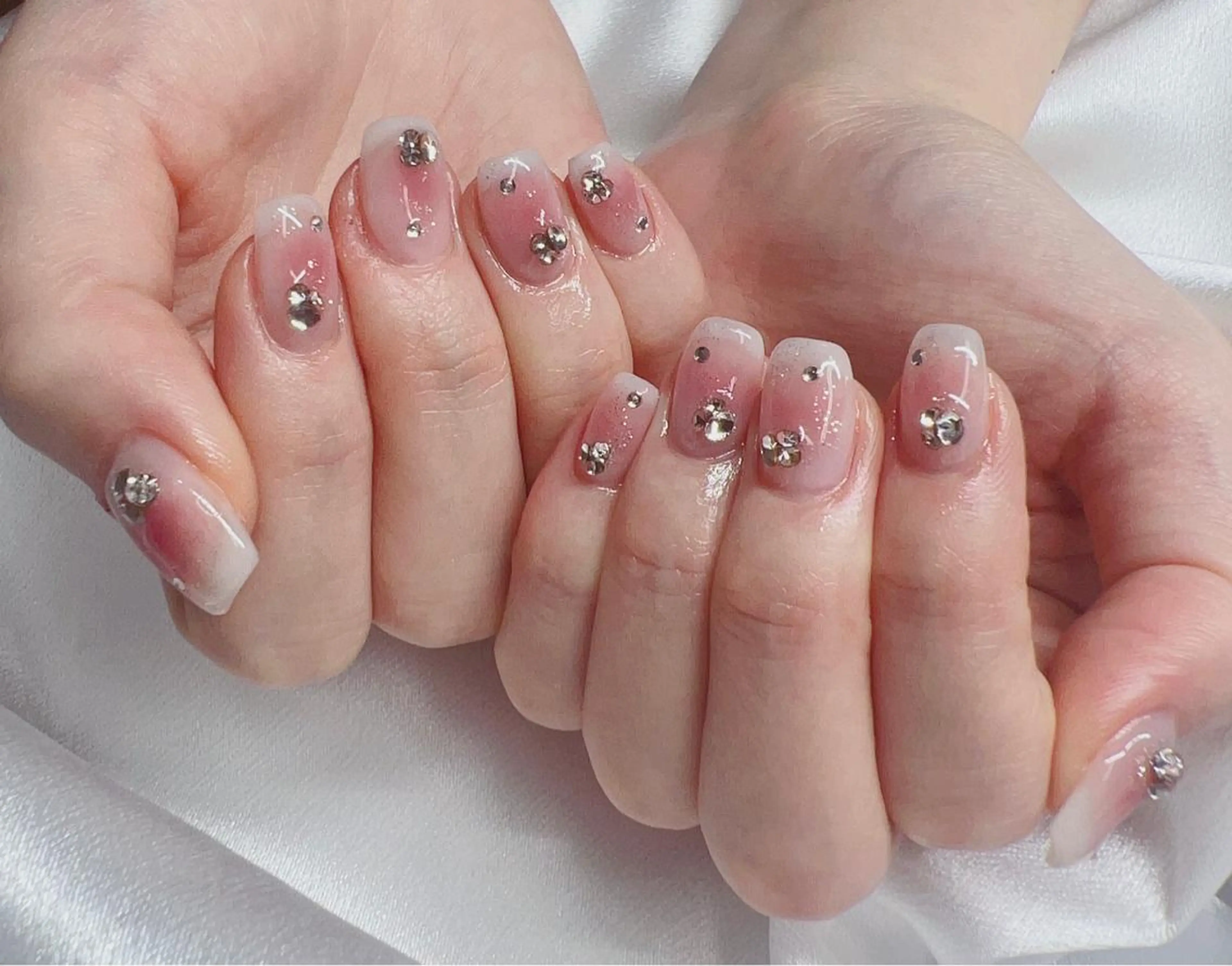 ネイル チークネイル ハンドネイル ハンドケア Chill Nailsalonのネイルデザイン