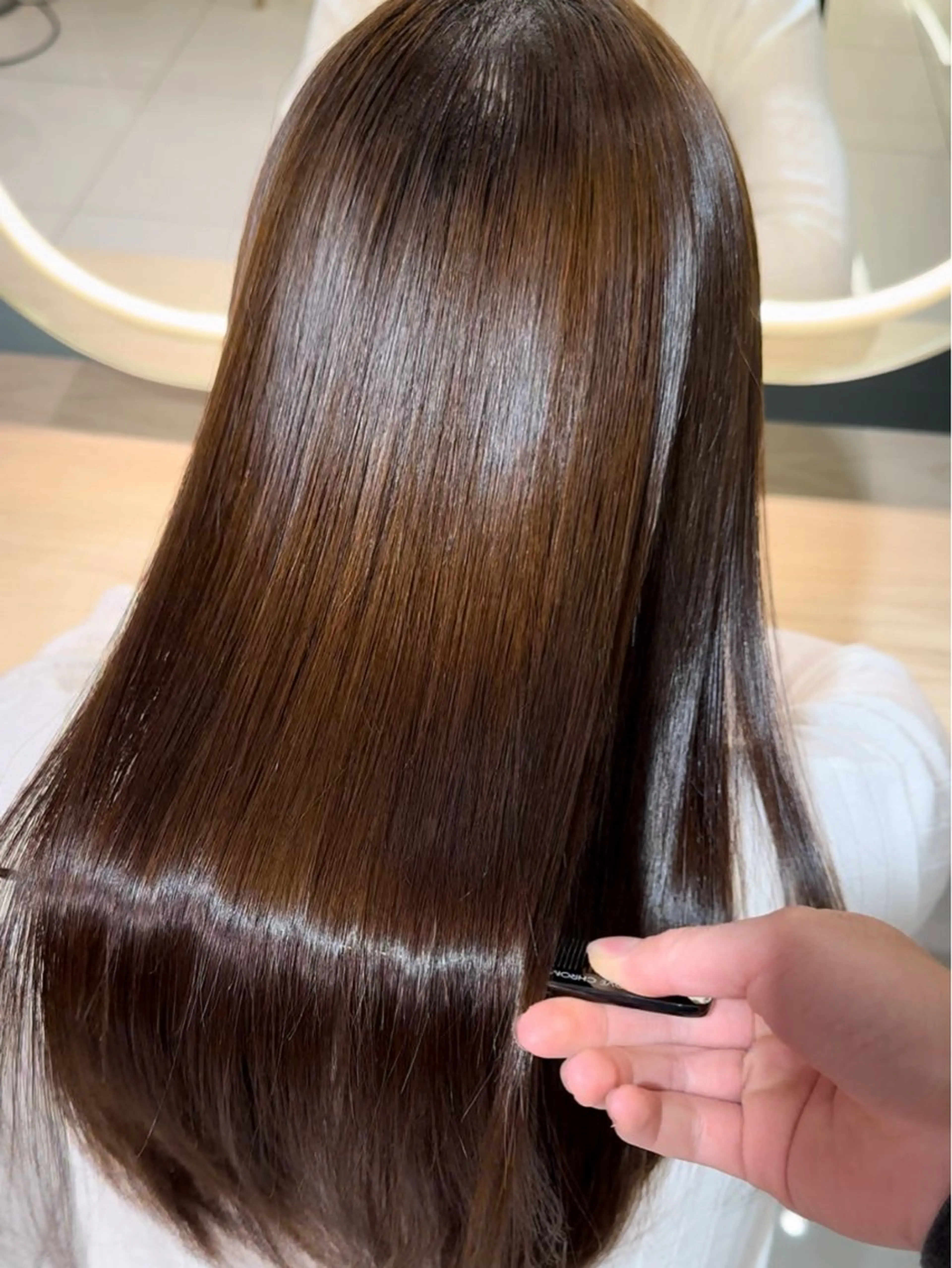 ロング パーマ カット 縮毛矯正 トリートメント レイヤーカット/ 縮毛矯正/西野和裕のヘアスタイル