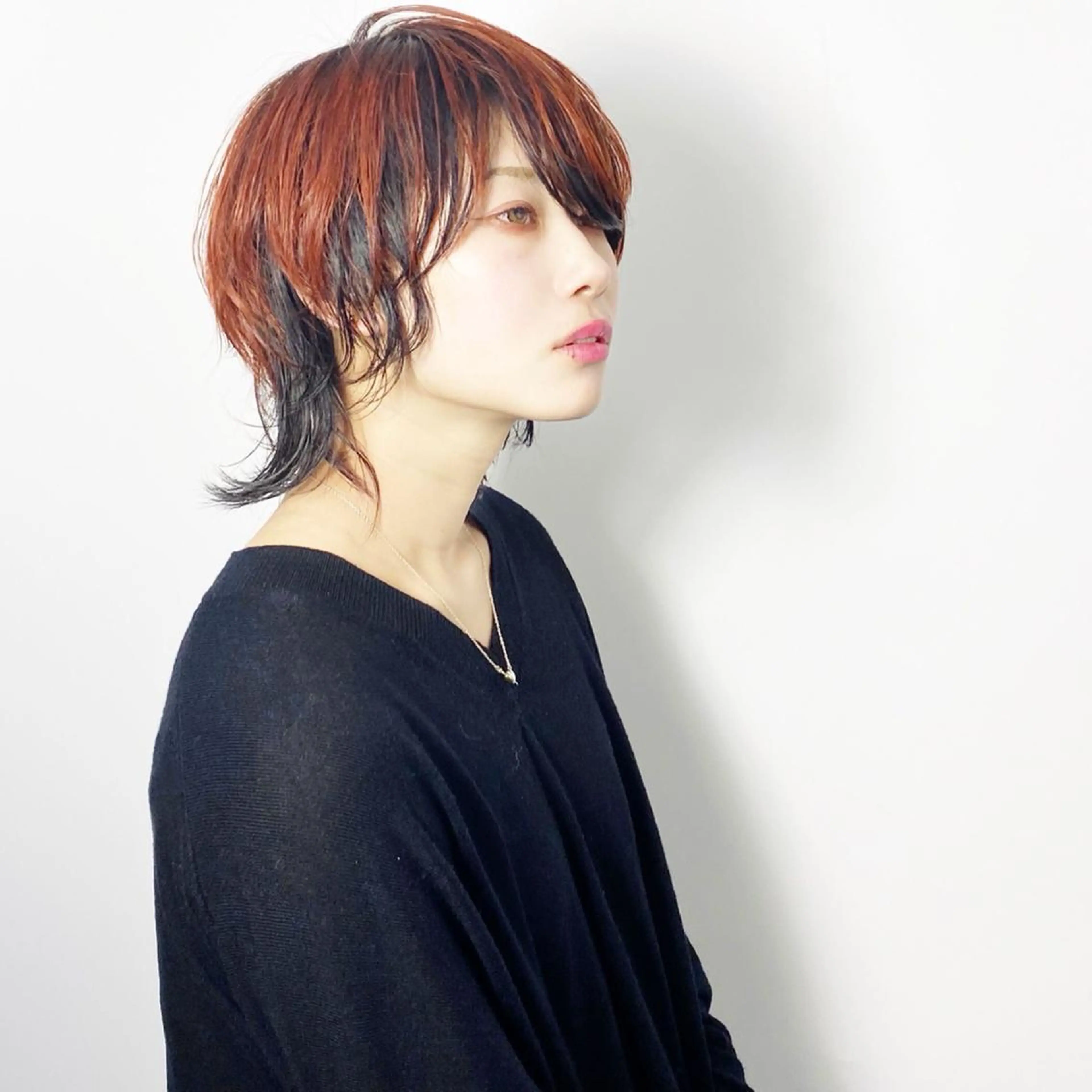 ショート カラー ヘアアレンジ ショートレイヤー ミストバング イヤリングカラー  フェイスフレーミング インナーカラー ヘアカラー トリートメント 大橋 拓巳のヘアスタイル