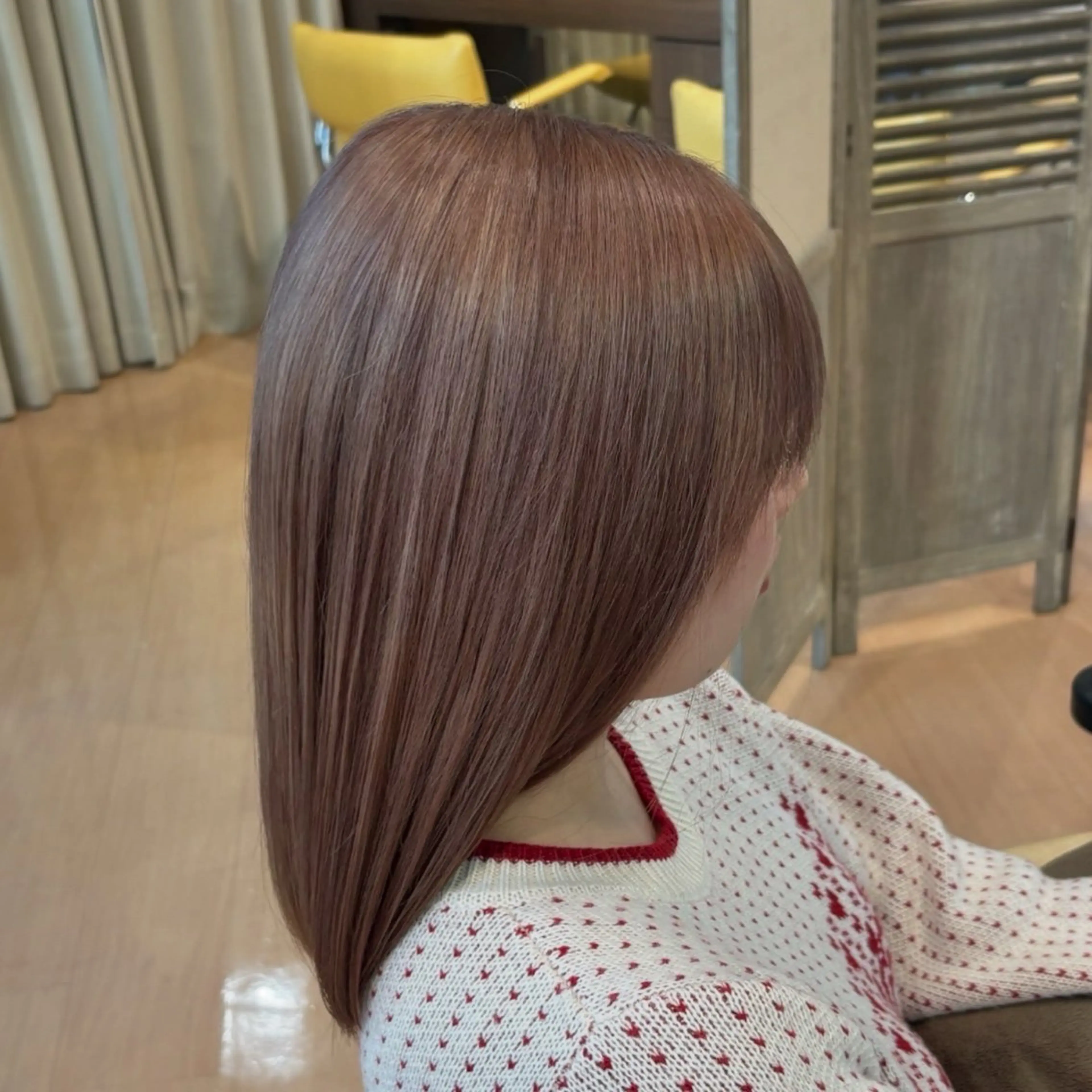 セミロング カラー ベージュカラー ブリーチ ミルクティーベージュ ✨ケアブリーチカラー ✨️透明感カラーのヘアスタイル
