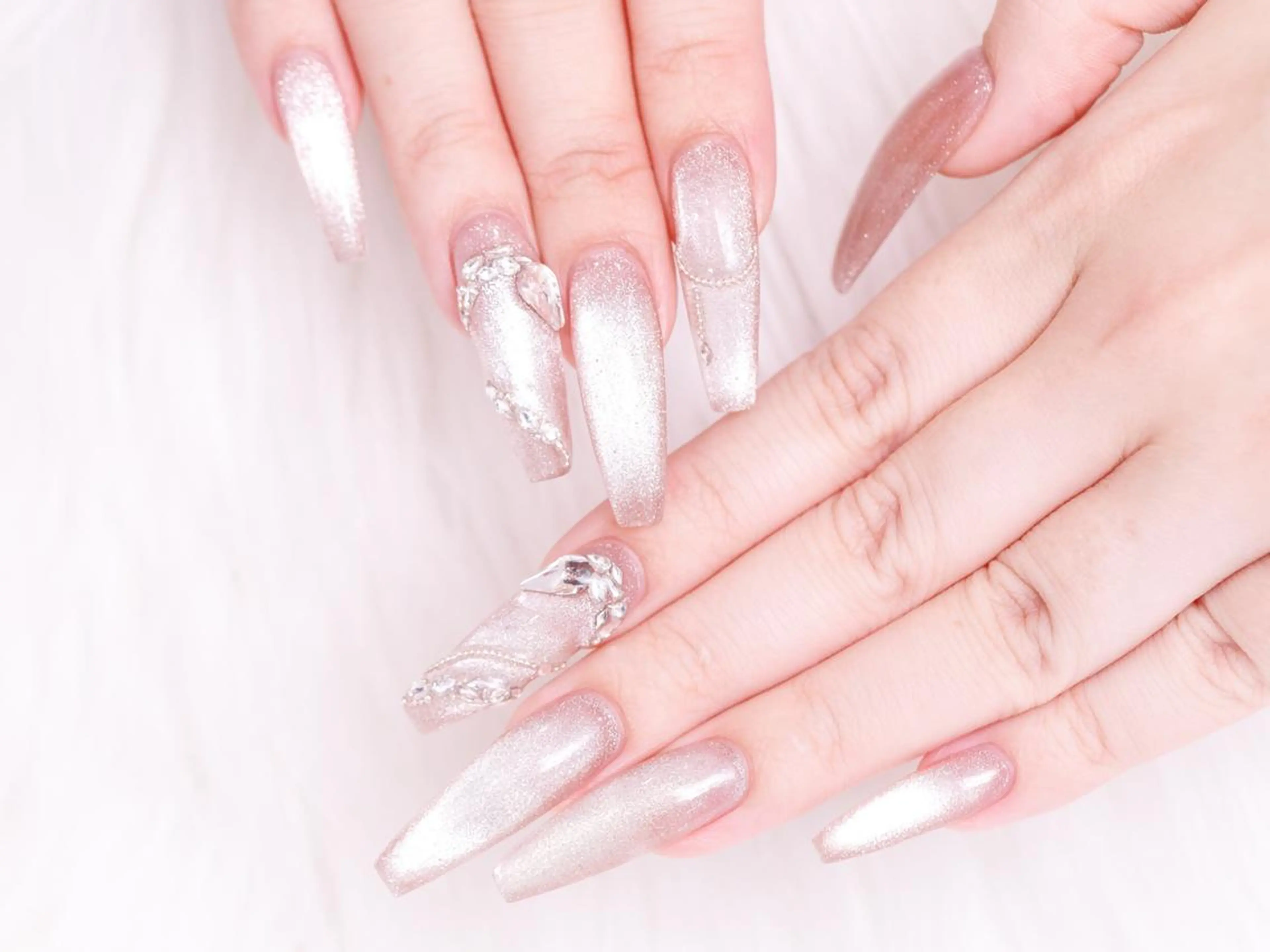 ネイル ｎａｉｌ＆ｅｙｅ🐰 ＲＥＢＥＳＴ心斎橋店のネイルデザイン
