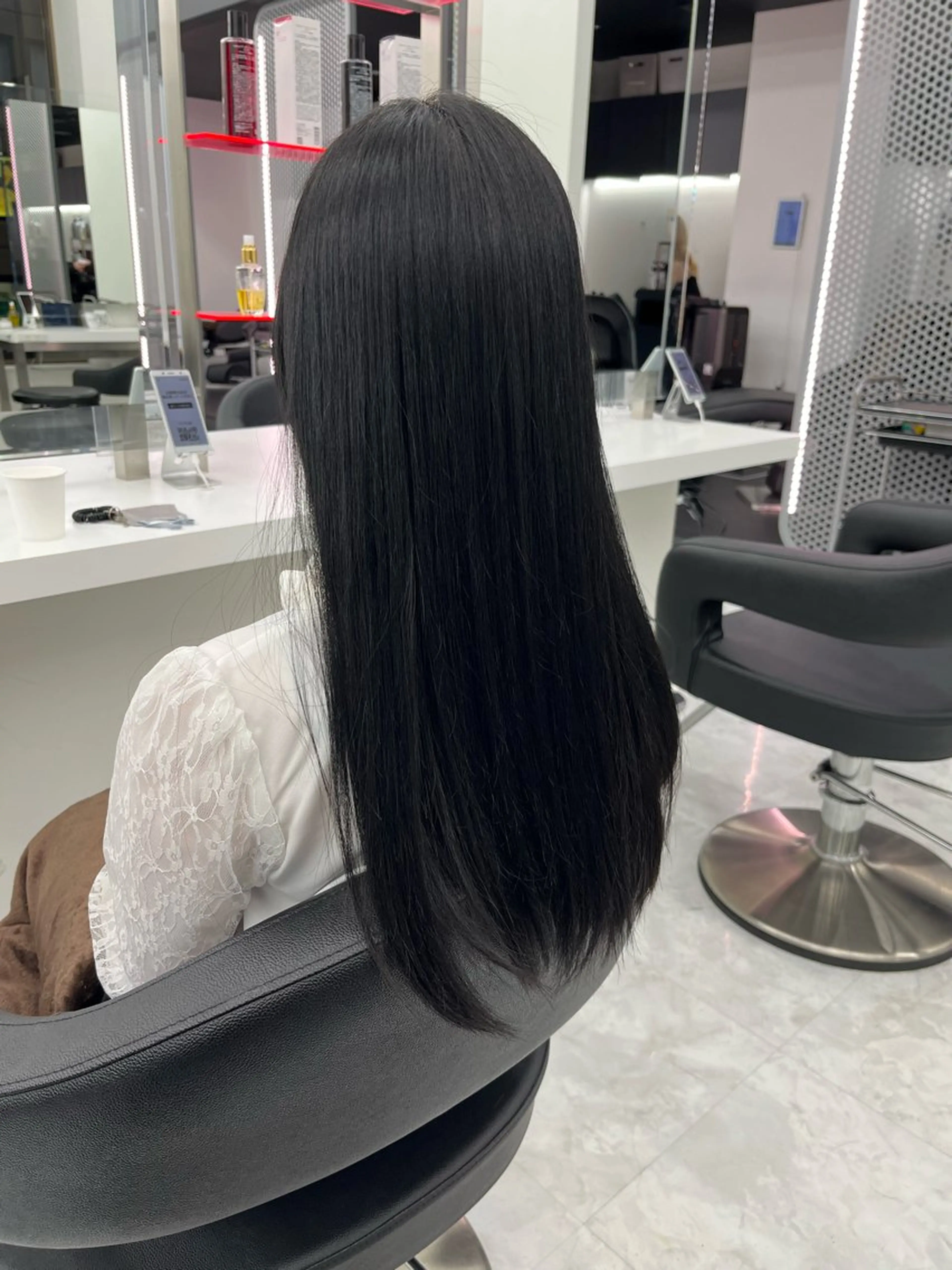 ロング カラー ダークグレー ダークグレージュ グレージュ ヘアカラー トリートメント 💖トレンド夏 カラー💖FUTAのヘアスタイル