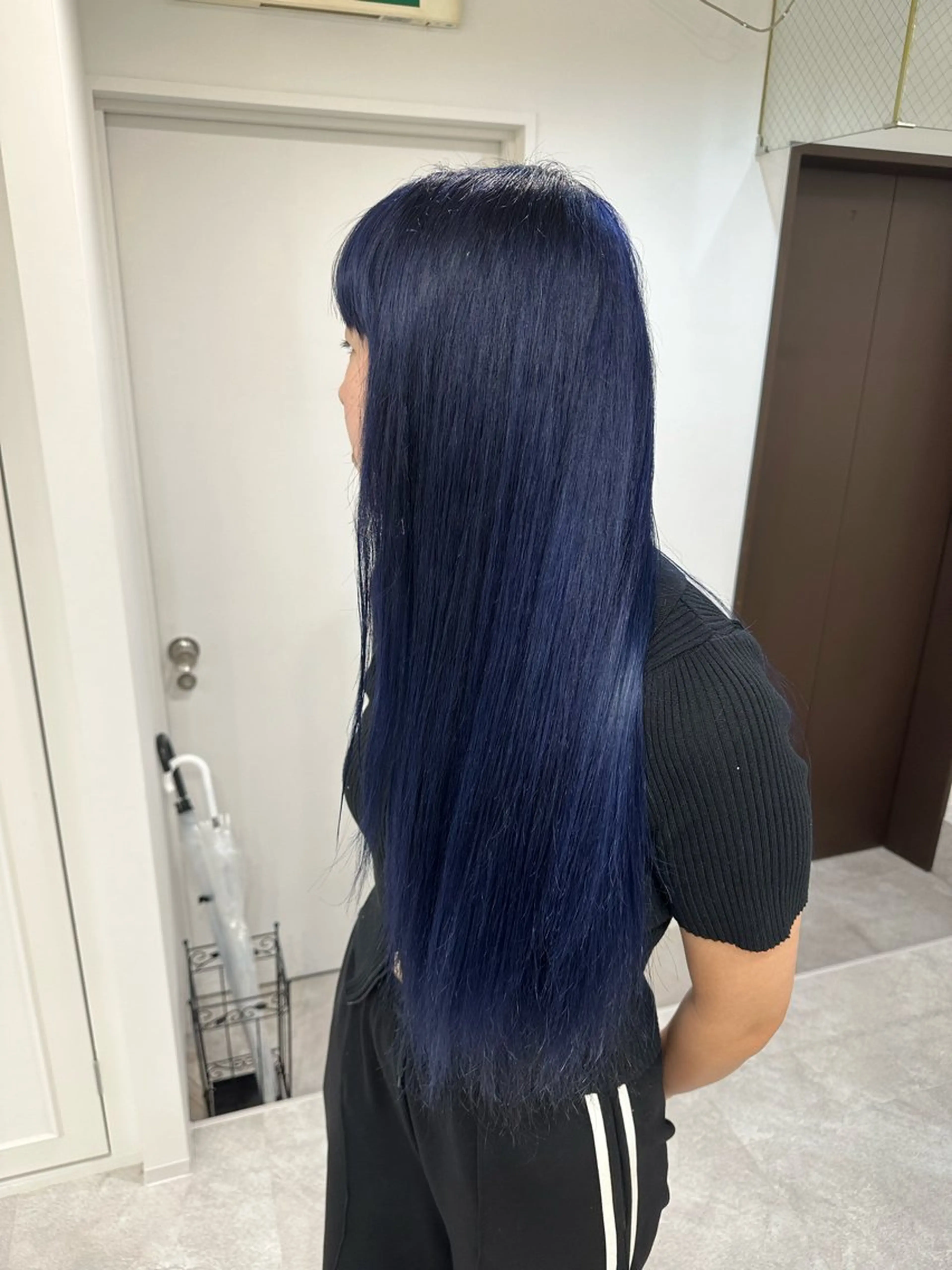 ロング カラー ヘアアレンジ ブルーカラー ネイビーカラー カット ヘアカラー SALOWIN京都河原町Suite店所属・外国人風レイヤー/ ハイトーンSHUのヘアスタイル