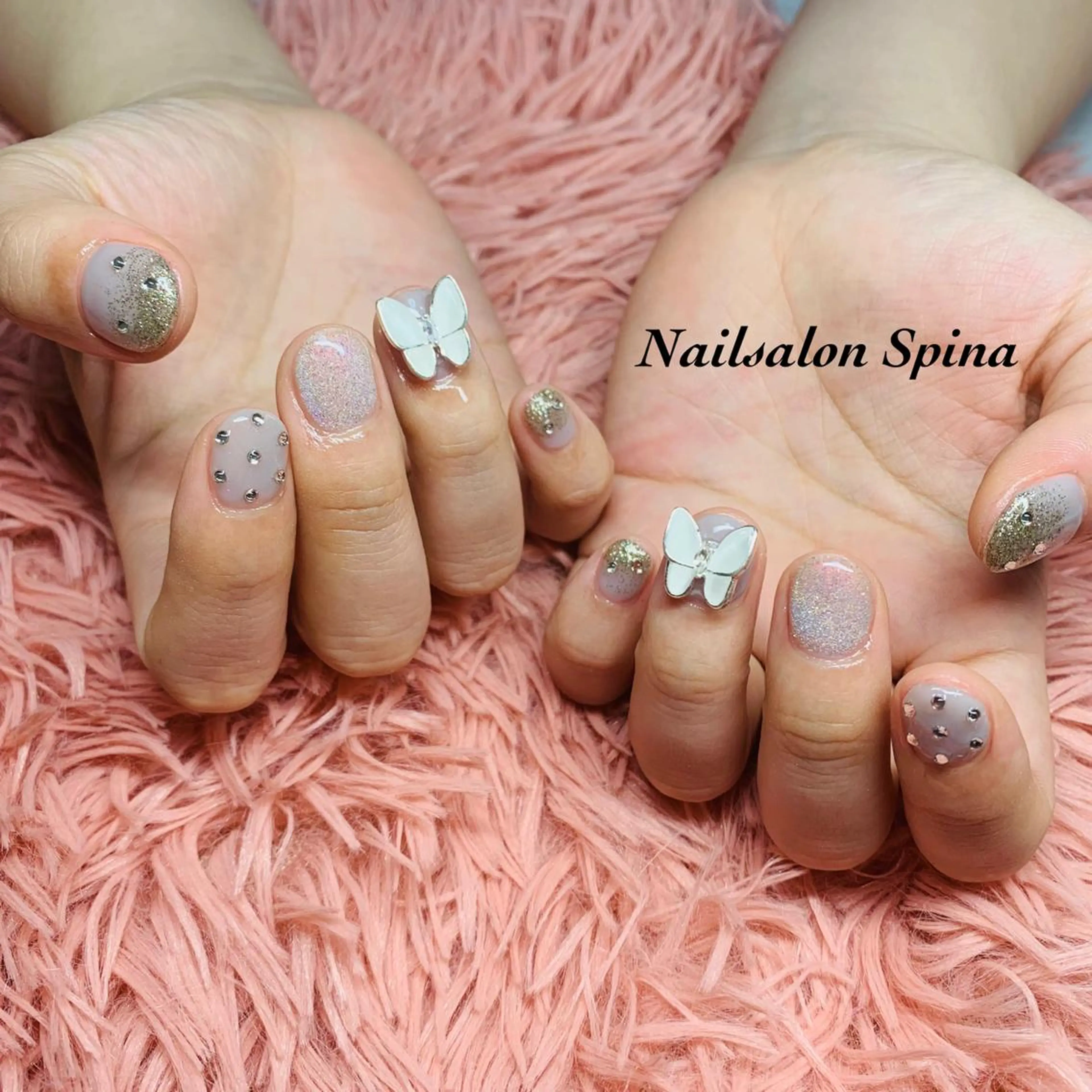 ネイル アートネイル ジェルネイル グラデーション 韓国ネイル ラメ(グリッター) Nailsalon Spina 琴美のネイルデザイン