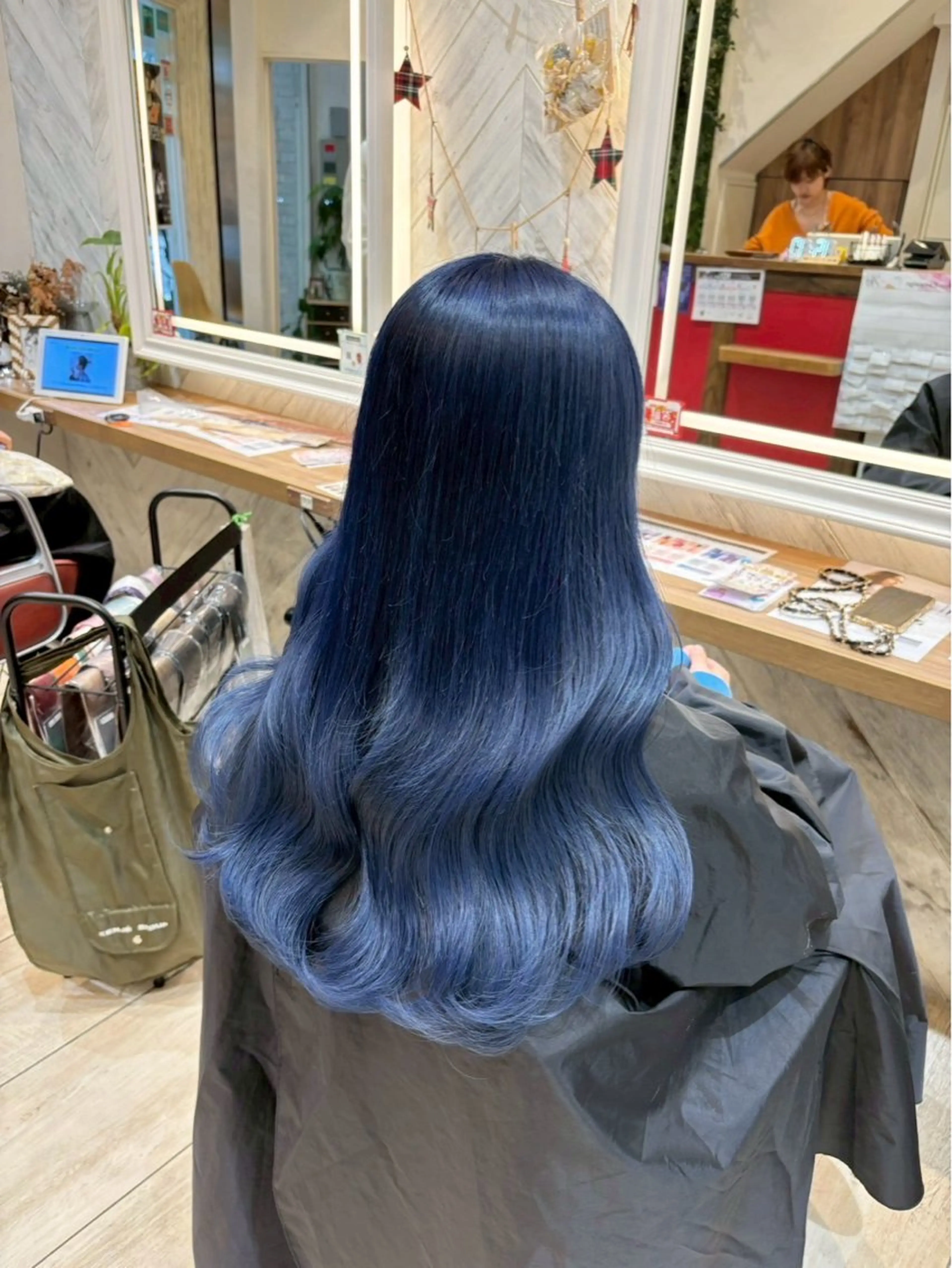 [夏にぴったり🌻🫧] 寒色カラー🦋×トリートメント🫧の写真