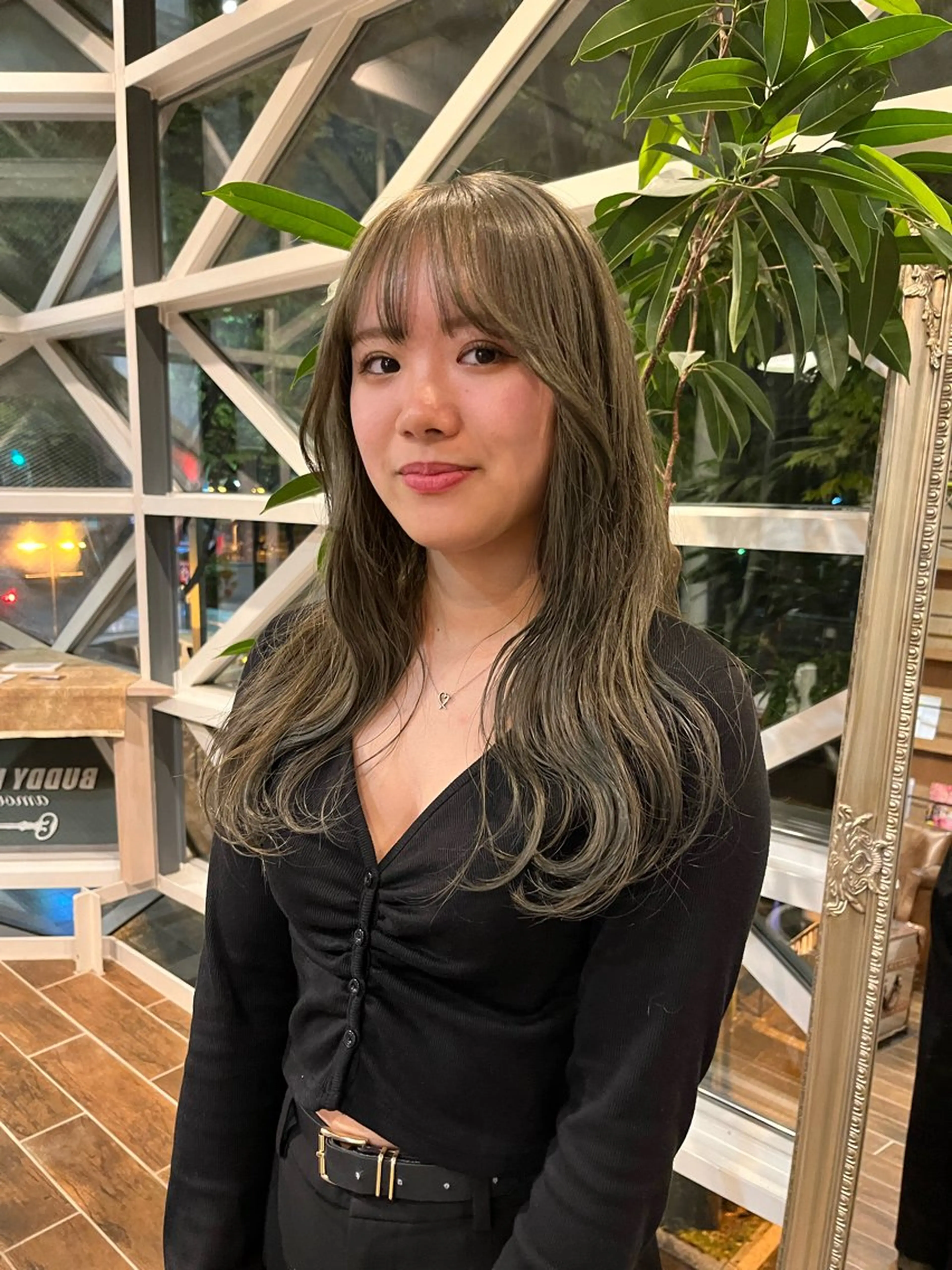 カラー 松野 心音のヘアスタイル