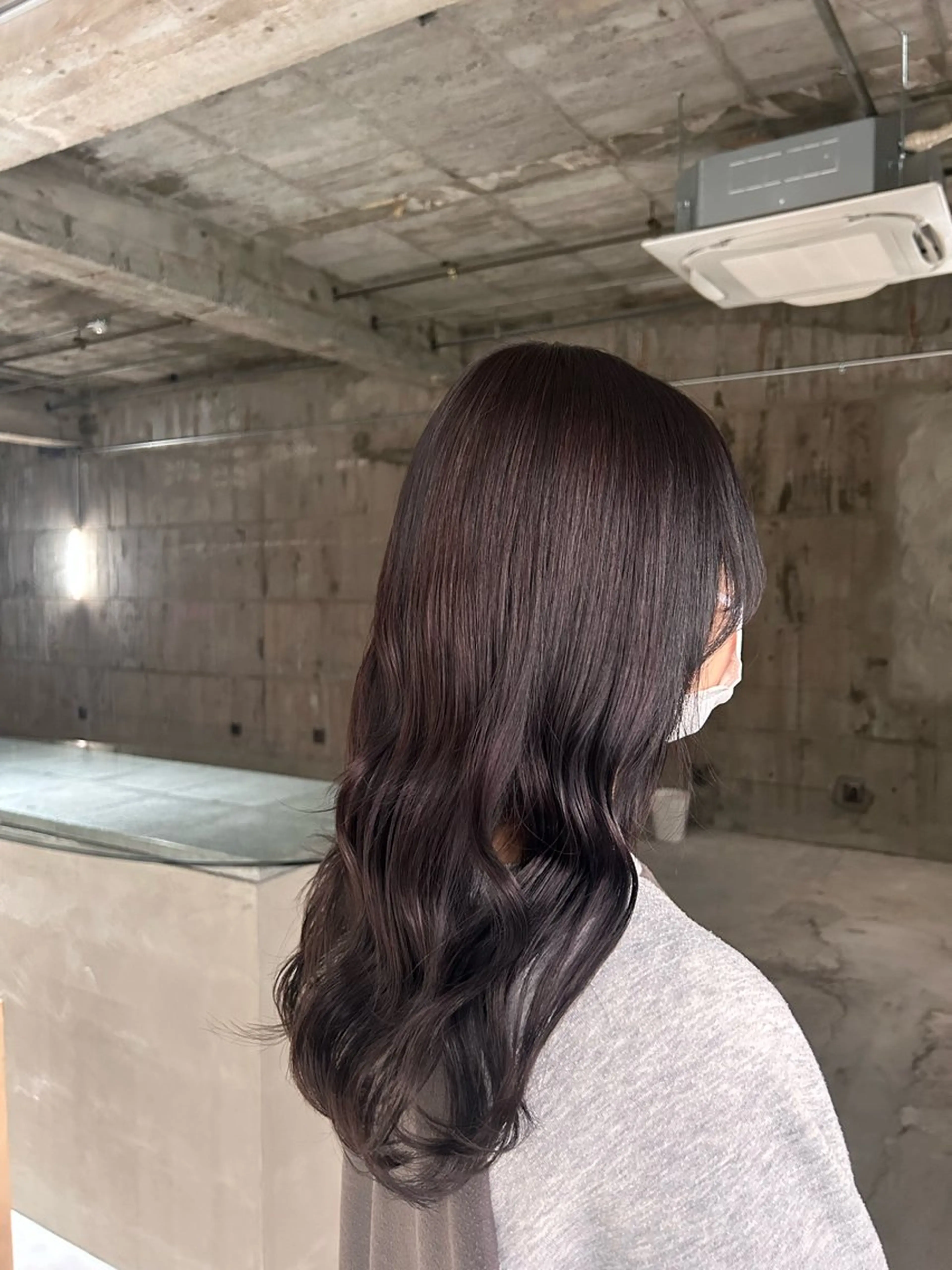 ロング カラー ラベンダーカラー ヘアカラー 玉置 七海のヘアスタイル