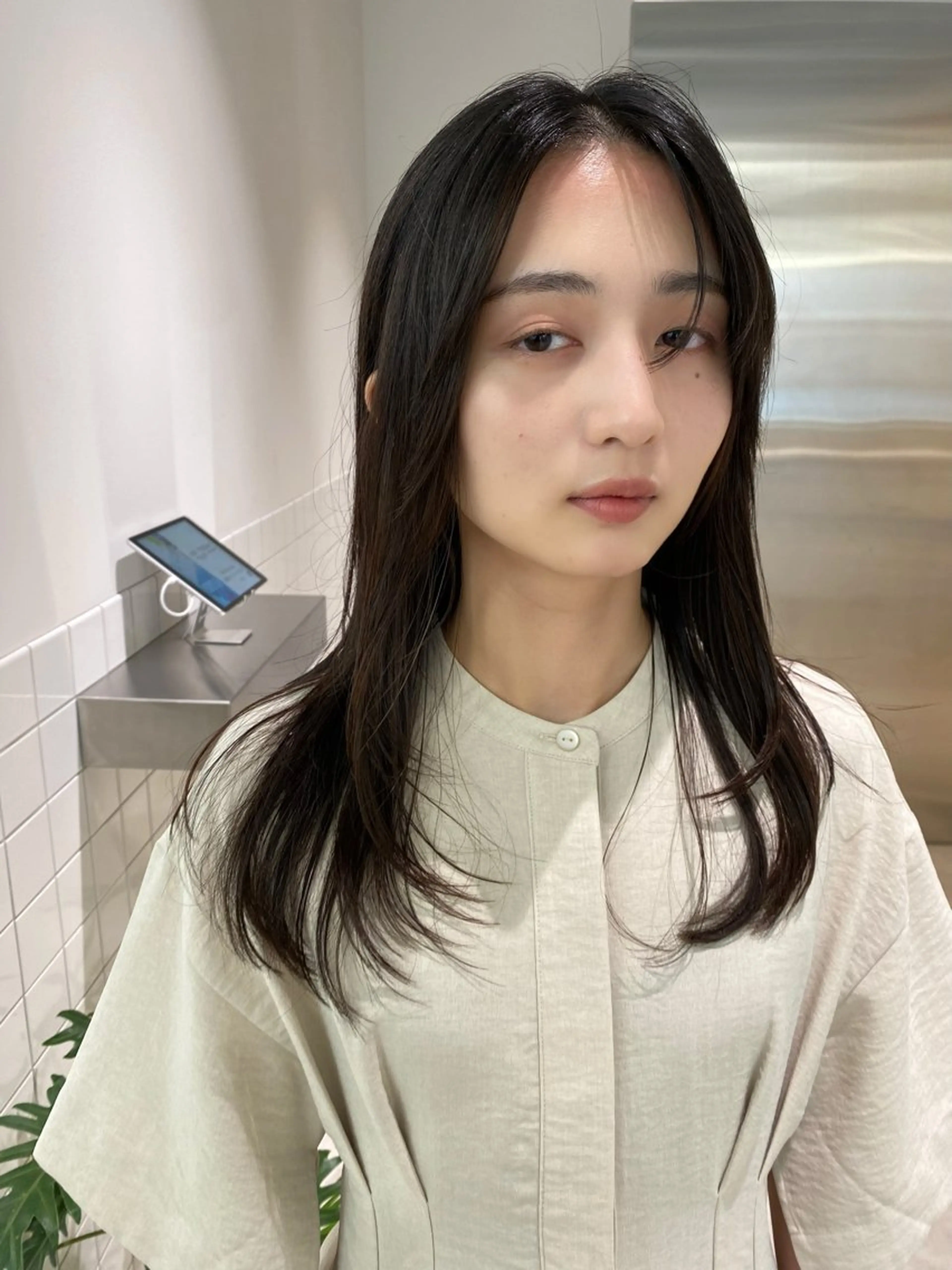 ミディアム カラー レイヤーカット カット ヘアカラー トリートメント 似合わせカット レイヤーボブウルフのヘアスタイル
