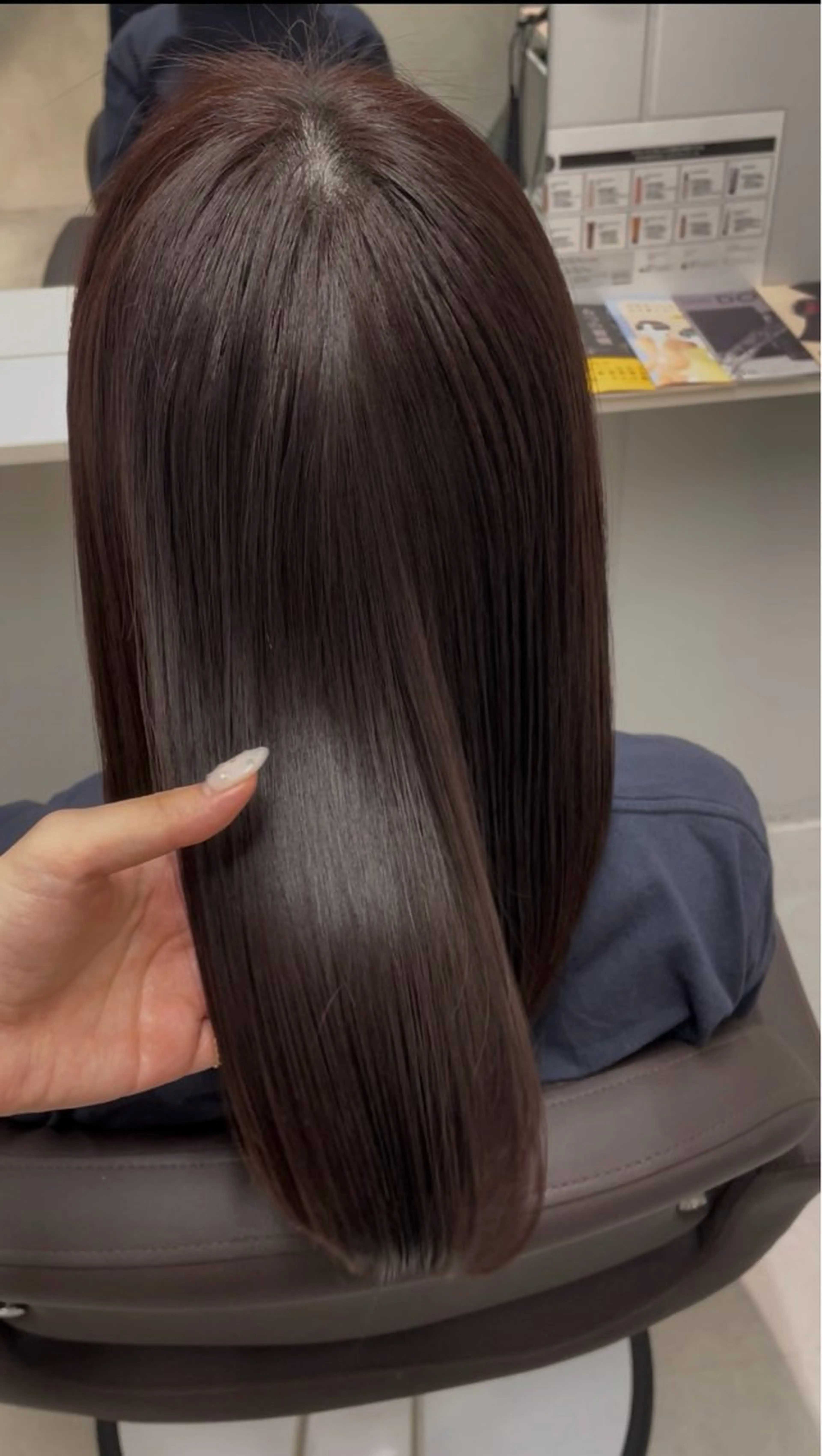 セミロング トリートメント トリートメント 小顔カット/ 艶カラー/髪質改善のヘアスタイル