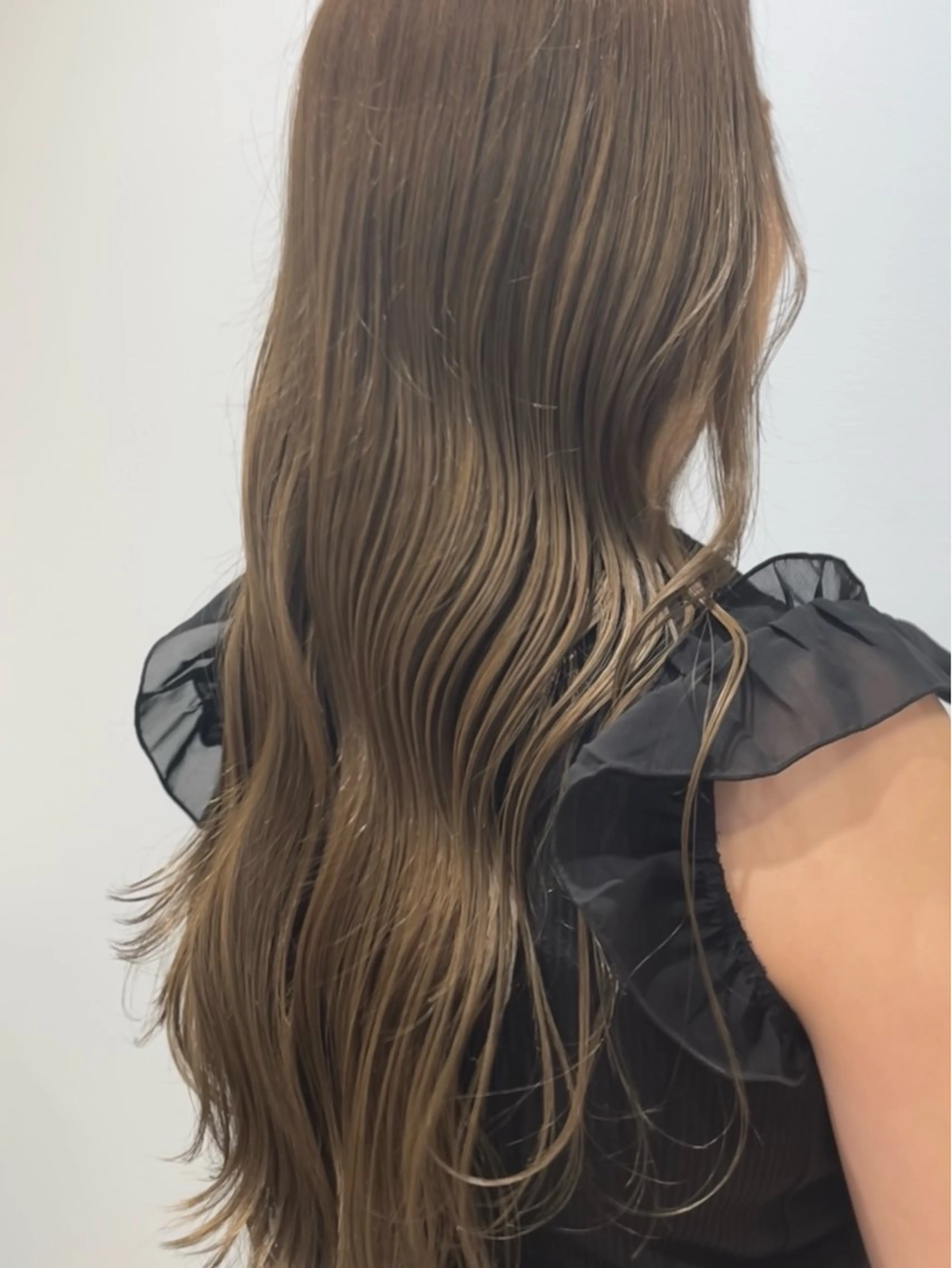 ミディアム カット ヘアカラー トリートメント ハラダ リョウセイのヘアスタイル