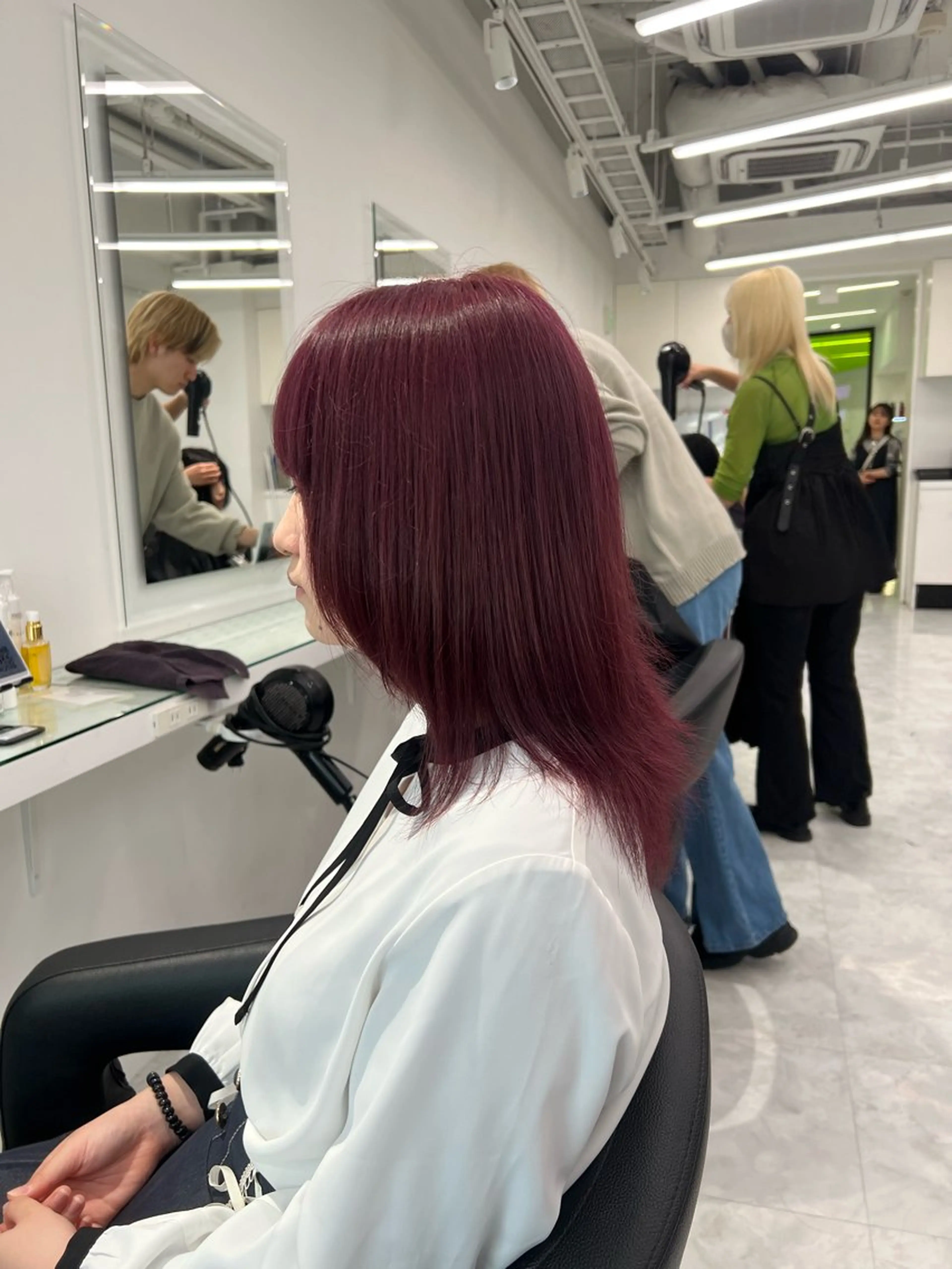 カラー ヘアカラー トリートメント ブリーチなし透明感 💗RYOTAのヘアスタイル