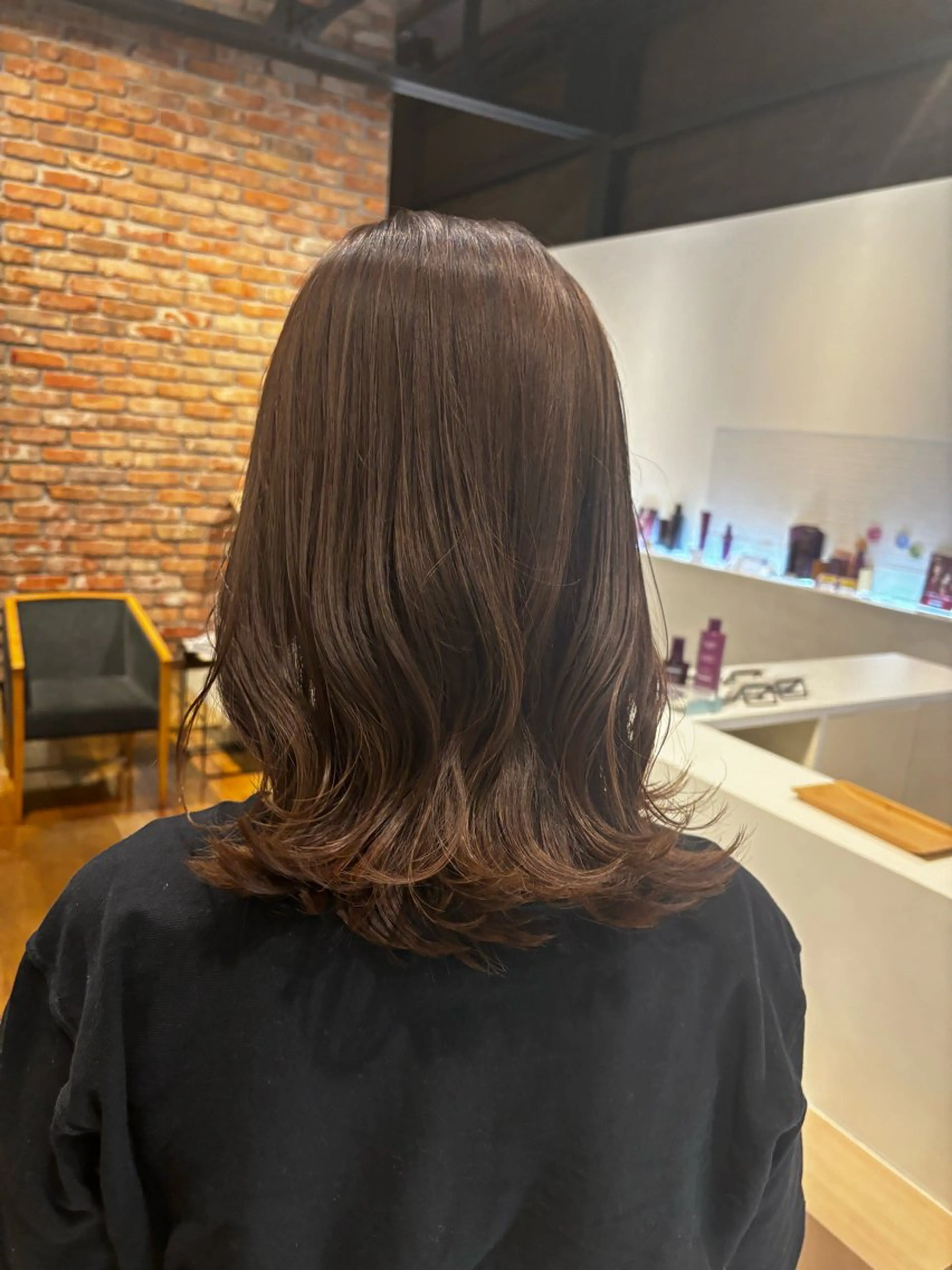 セミロング カラー 夏海 大宮美容室のヘアスタイル