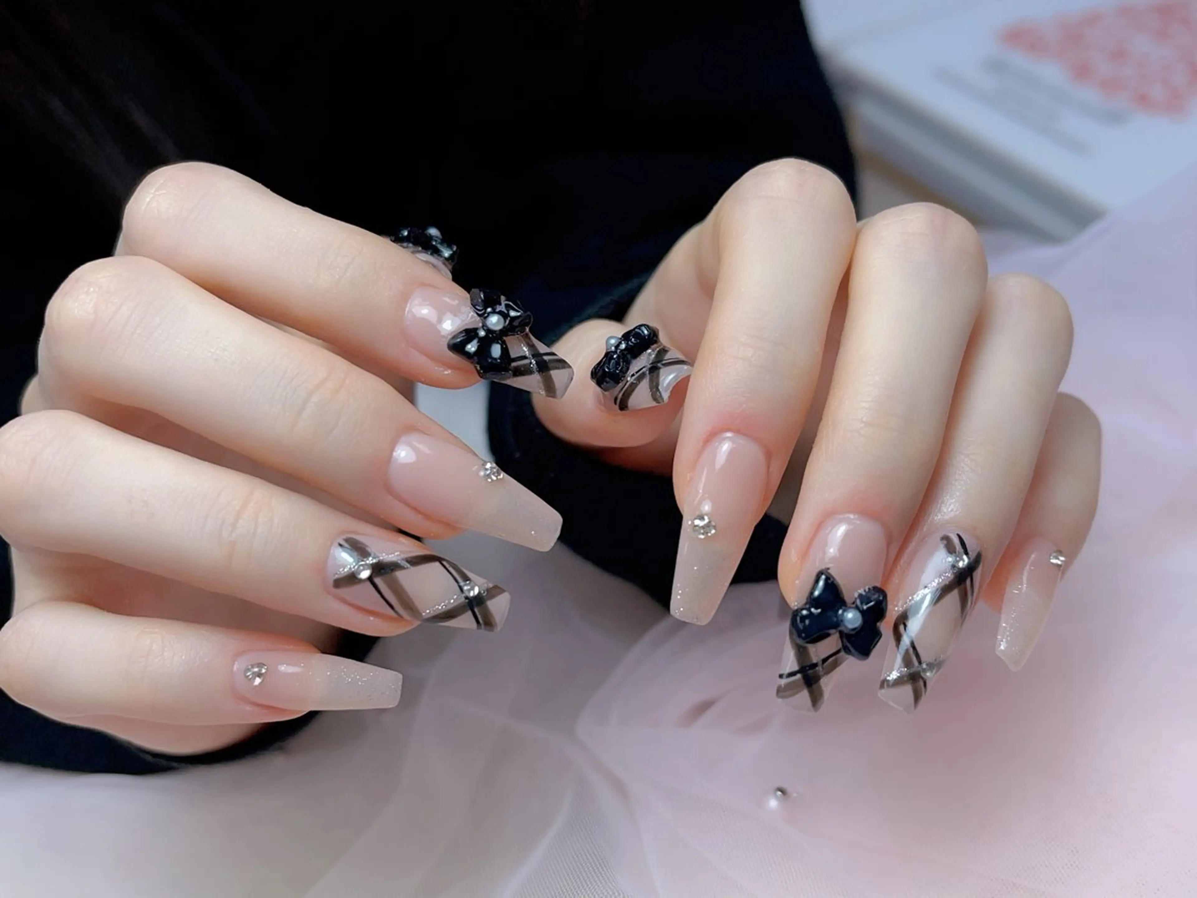 メンズ ネイル メンズ韓国風 アートネイル フレンチネイル ジェルネイル キラキラネイル ハンドネイル Bloom スカルプ専門店のネイルデザイン