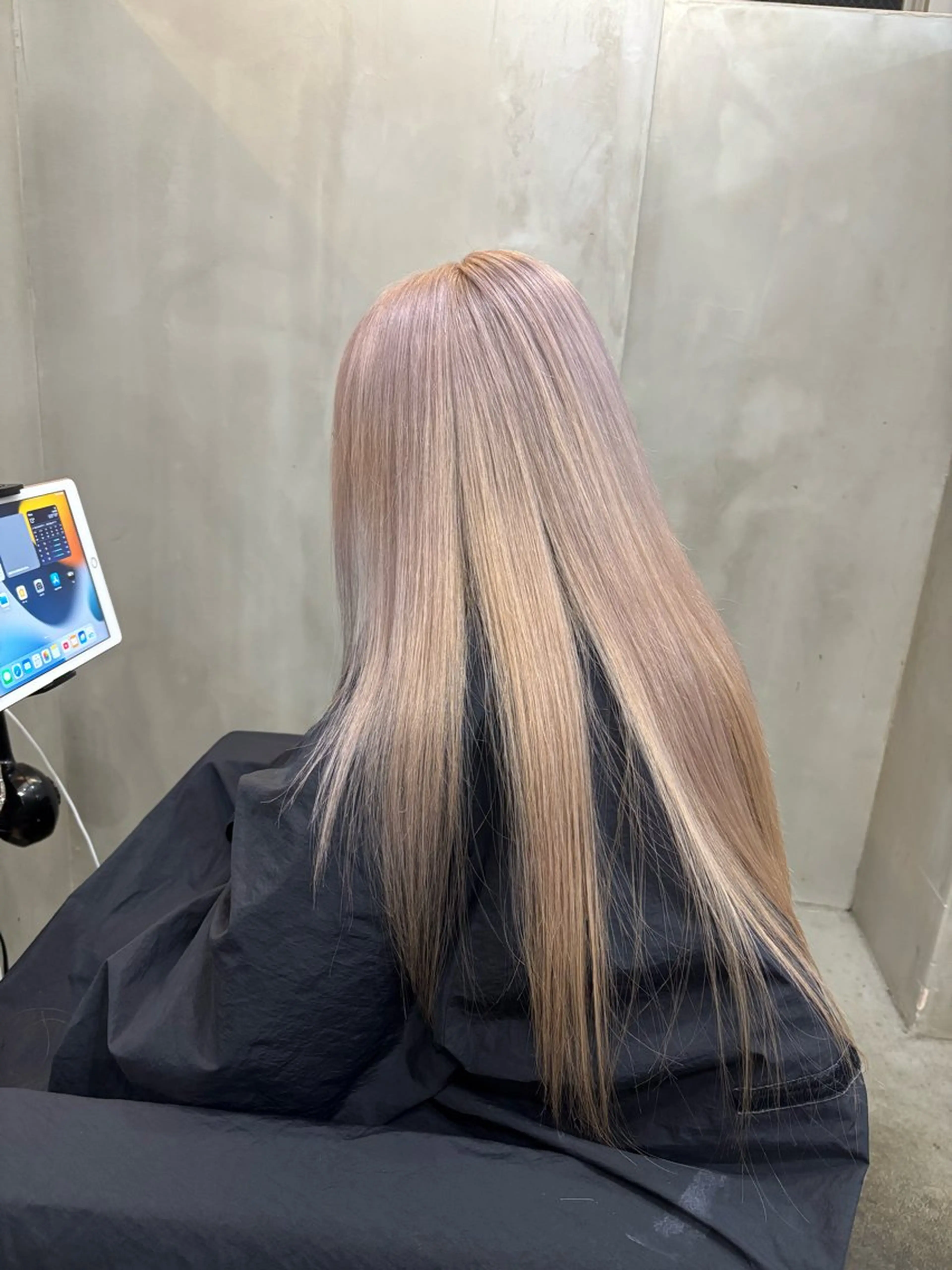 ロング カラー ベージュカラー ホワイトベージュ ヘアカラー VOYAGE所属・中園 康のヘアスタイル