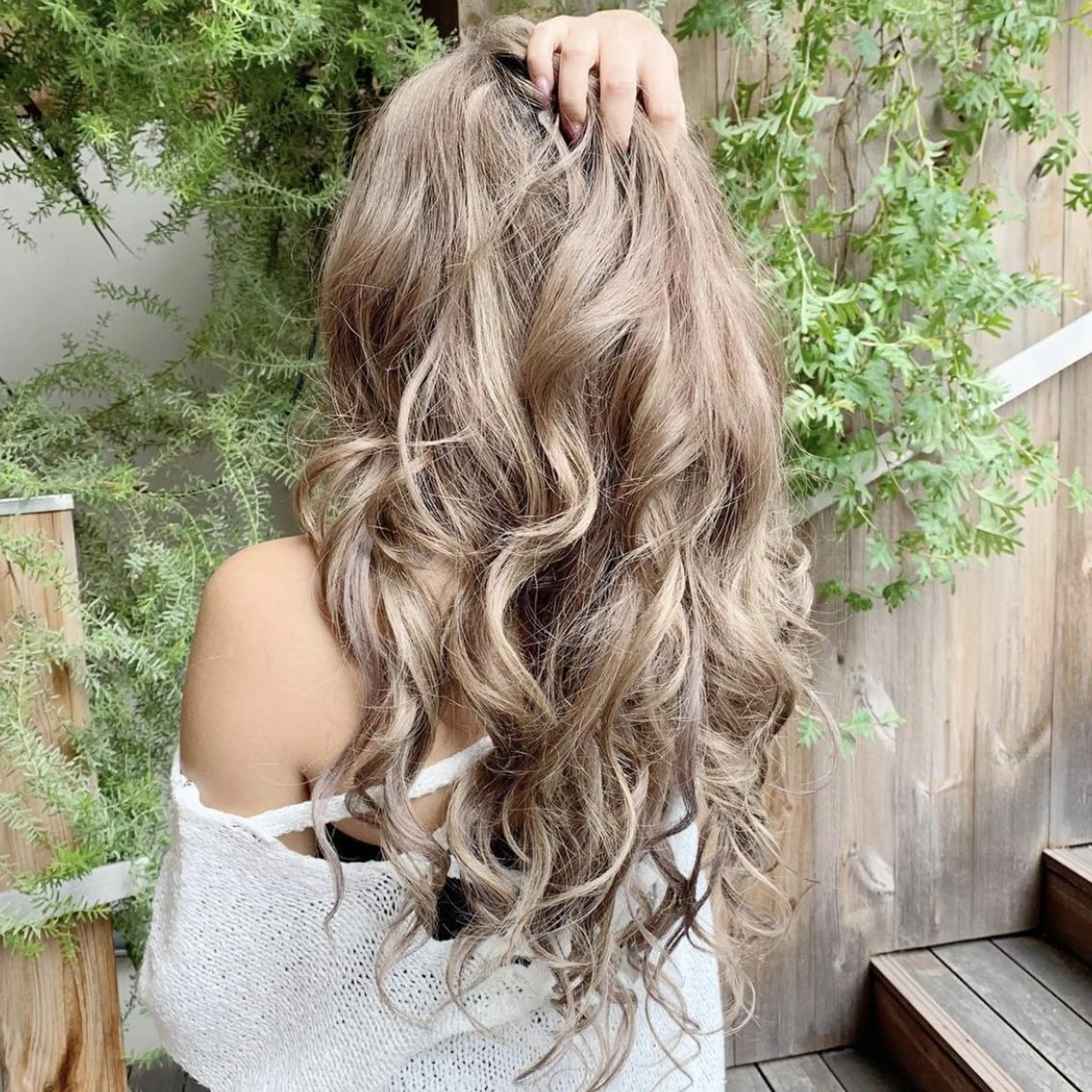 カラー バレイヤージュ ブリーチ ケアブリーチ ハイライトカラー レミーエクステ大阪 Device梅田のヘアスタイル
