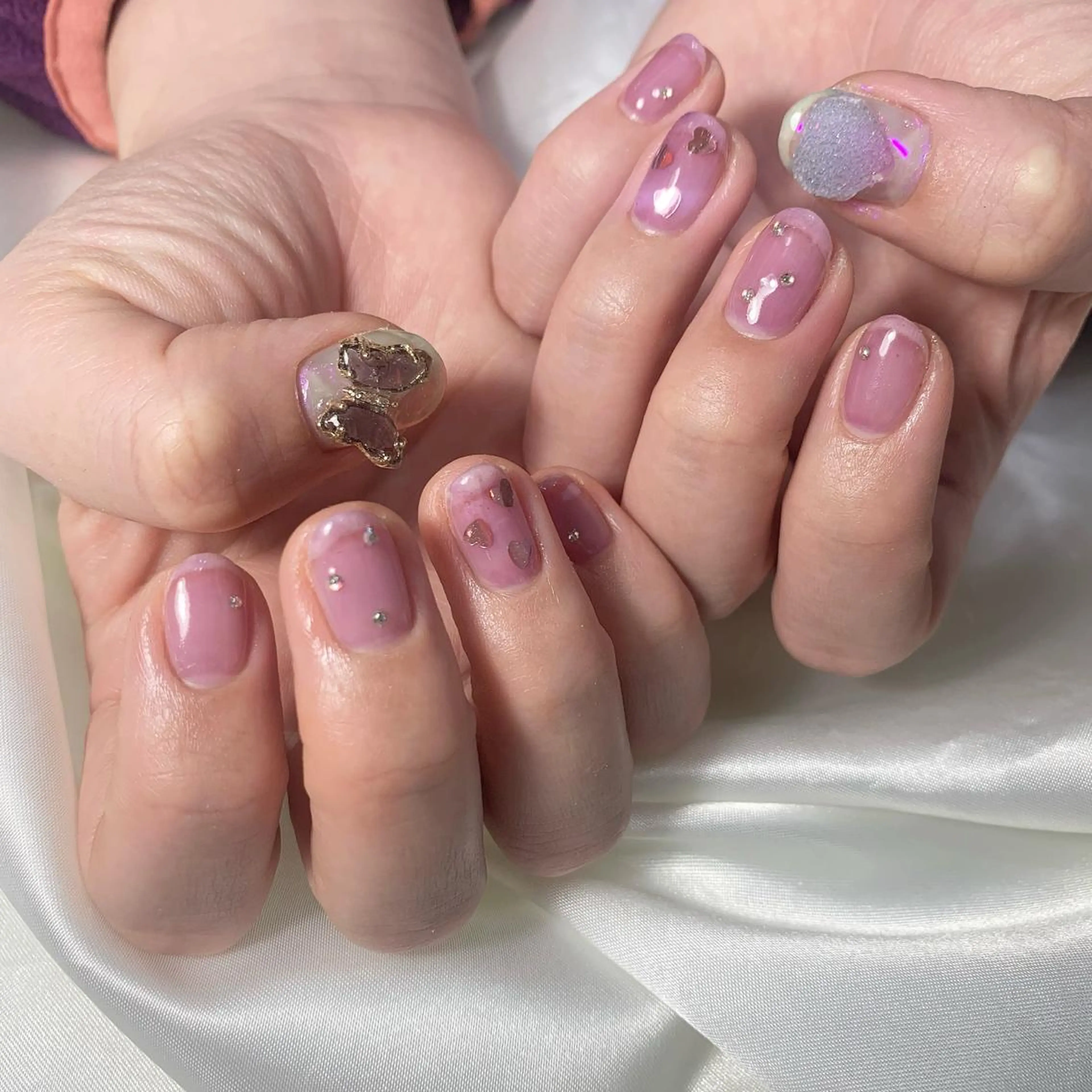 ネイル emanon 新宿東口店所属・nailist akariのネイルデザイン