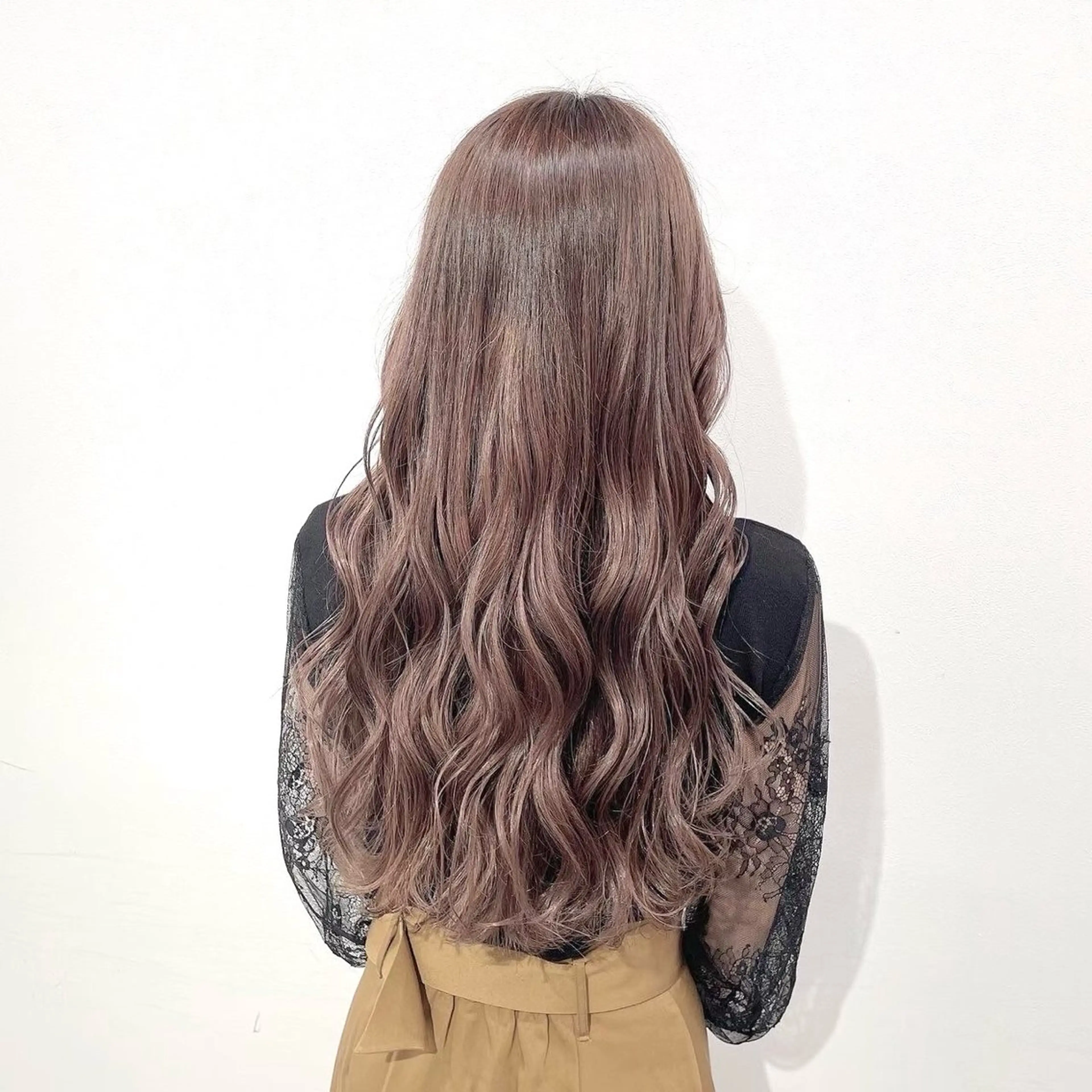 ロング カラー YUKA🤍ベージュ /ミルクティーのヘアスタイル