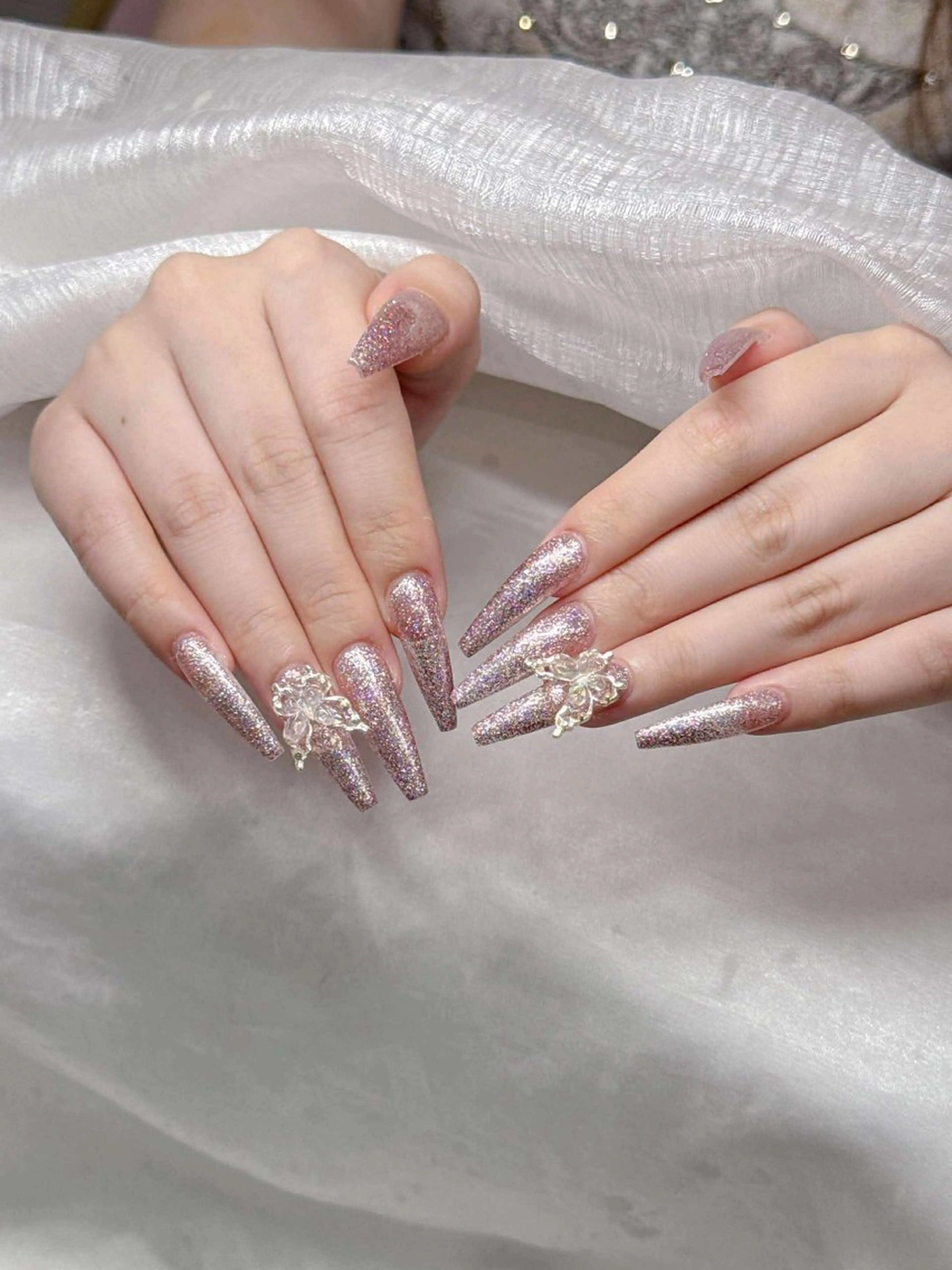 ネイル 長さ出し グラデーション 卒業式 キラキラネイル マグネットネイル ハンドネイル Lee Nailsのネイルデザイン