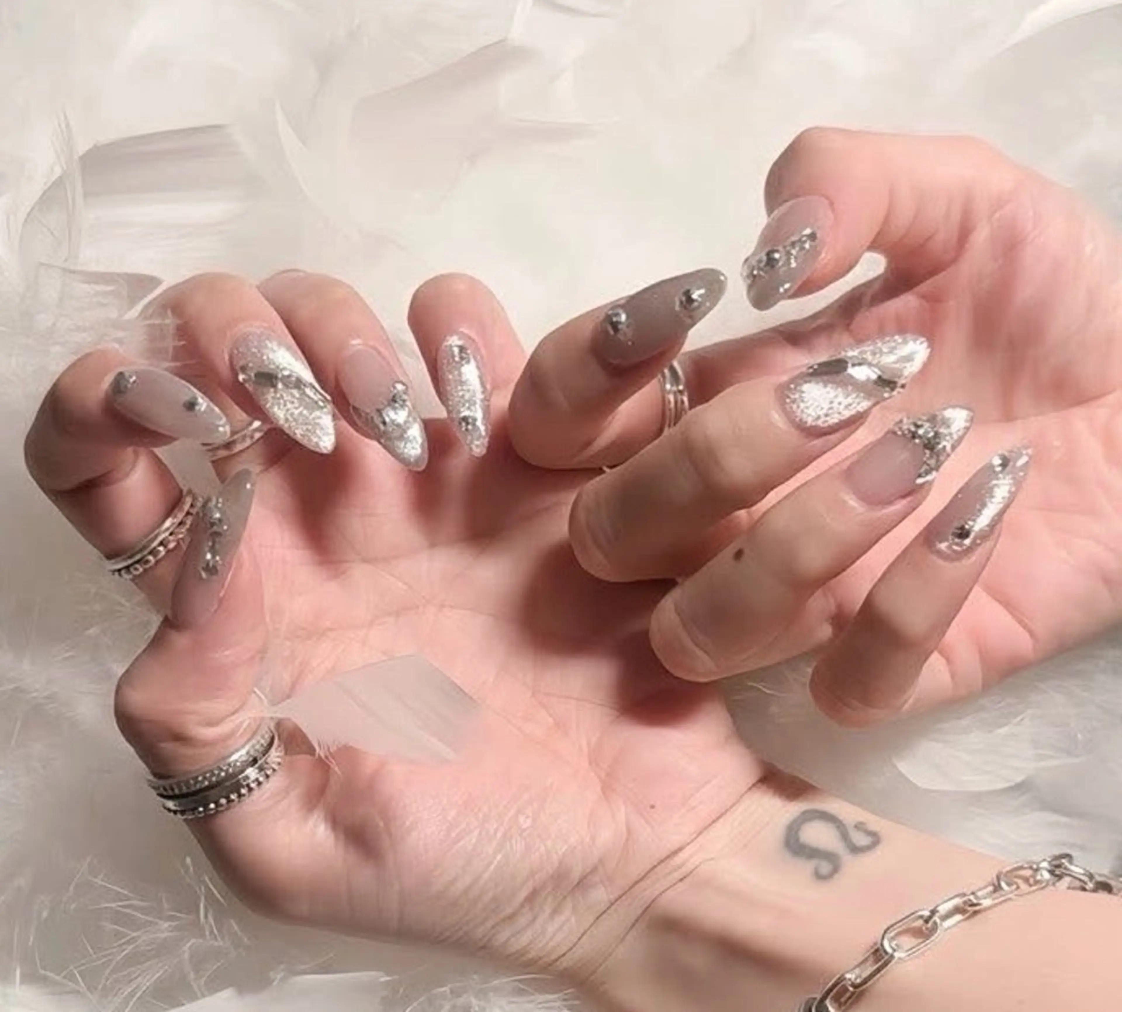 ネイル アートネイル 成人式 ジェルネイル ニュアンスネイル ネイルチップ Kora Nailのネイルデザイン