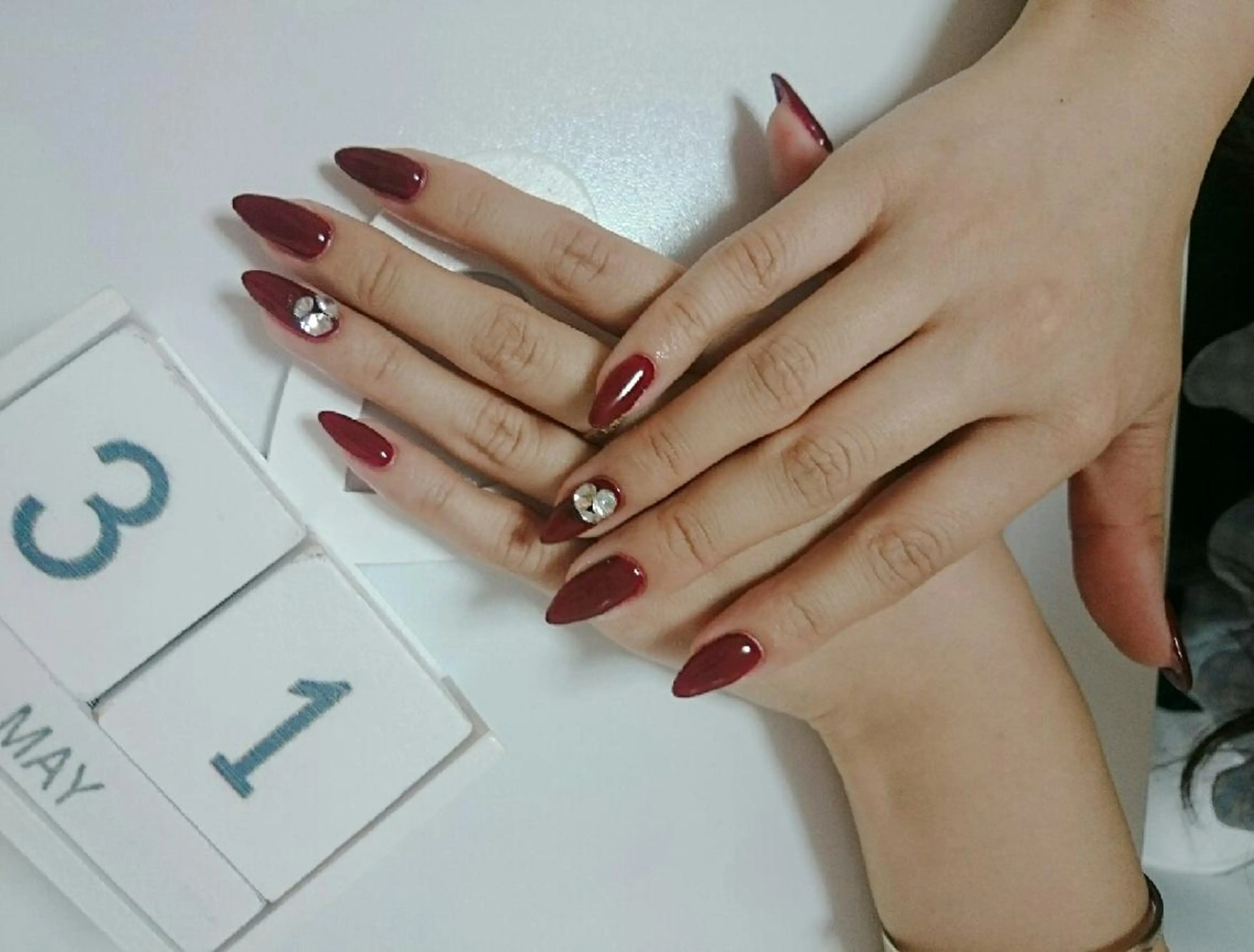 ネイル ワンカラーネイル ストーンネイル JEWEL nailのネイルデザイン