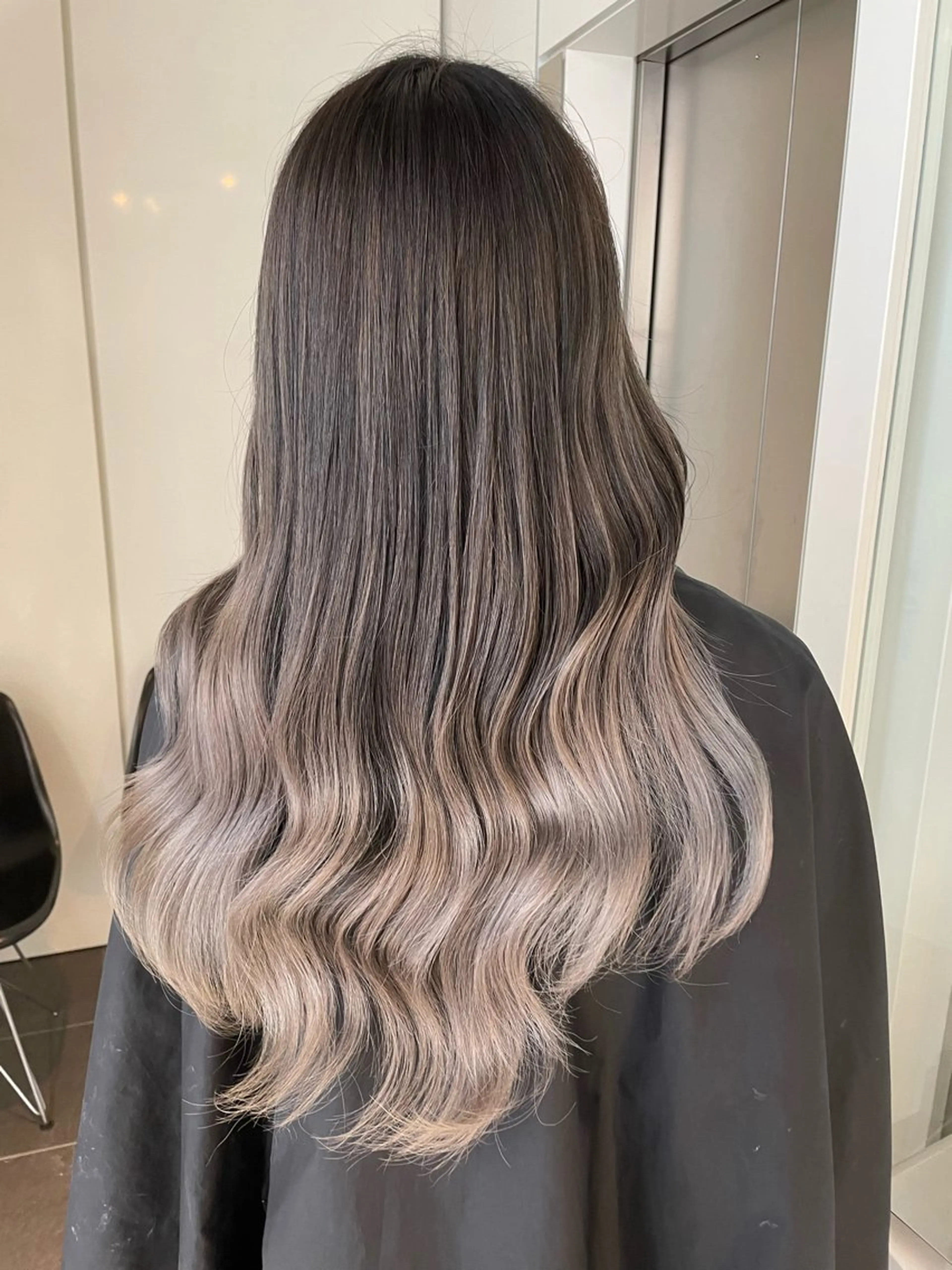 ロング カラー バレイヤージュ ブリーチ ケアブリーチ ダブルカラー ハイライトカラー カット ヘアカラー トリートメント ヘアセット Rikuto/原宿 /バレイヤージュのヘアスタイル