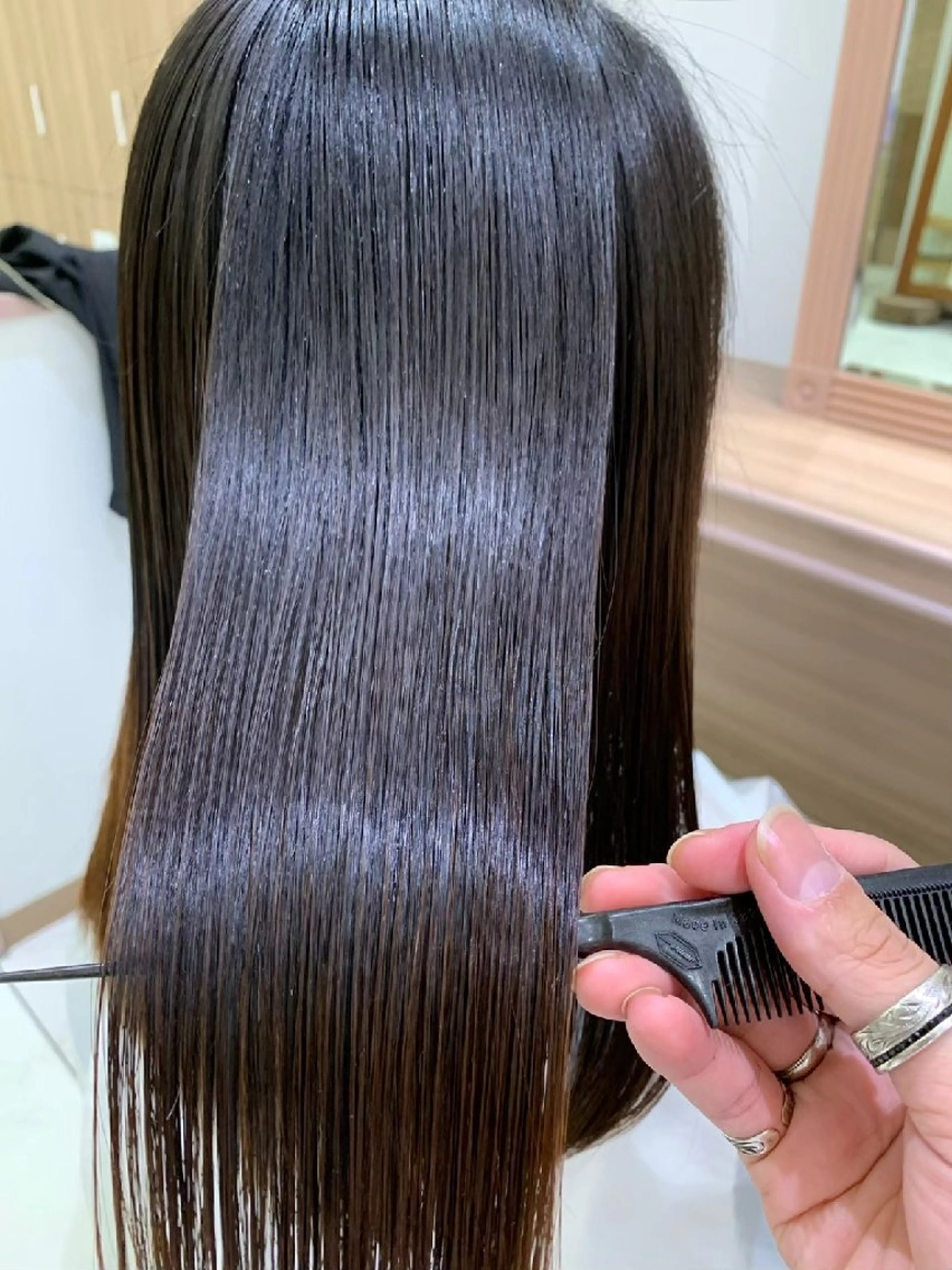 ロング 縮毛矯正 稲次 結人のヘアスタイル