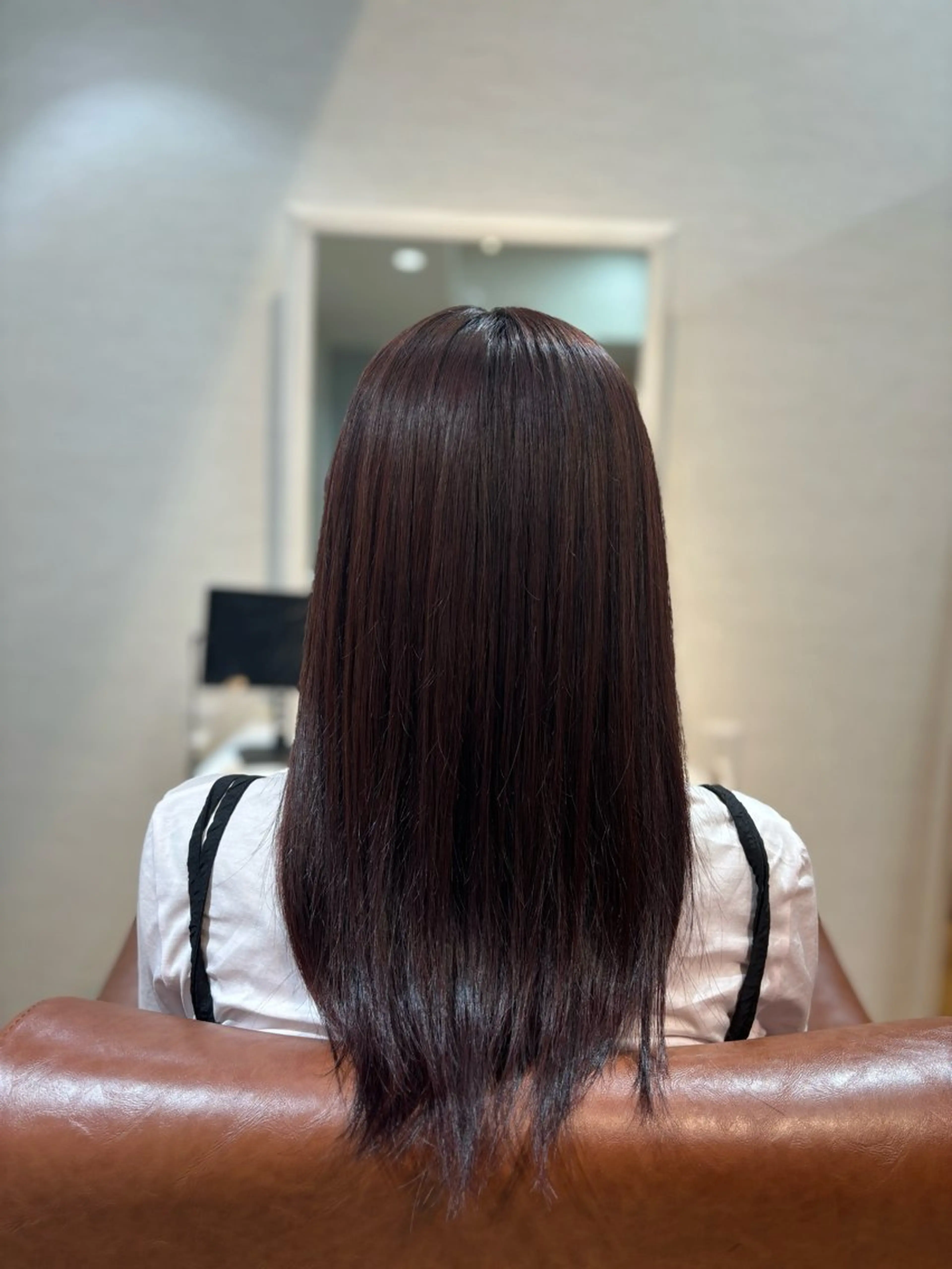 ロング LEEK ［リーク］ 石原愛里のヘアスタイル