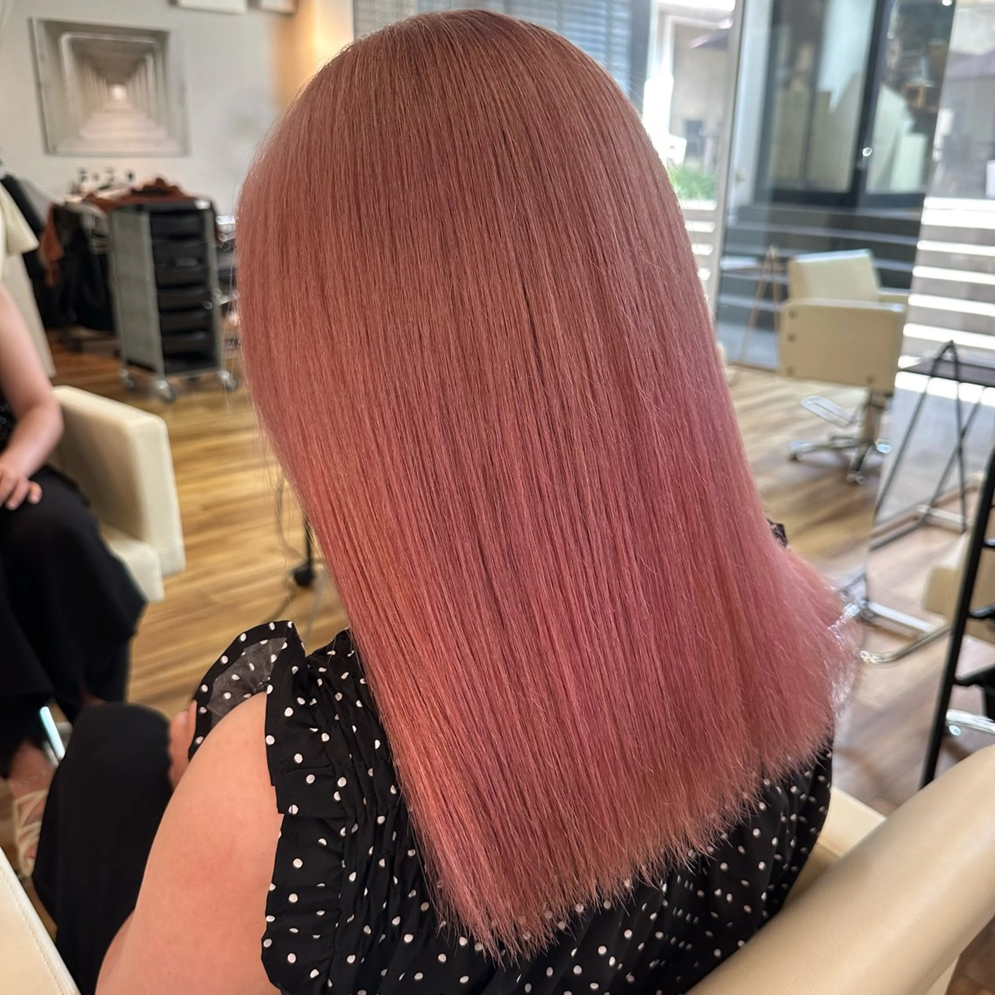 カラー ブリーチ ピンクカラー ヘアカラー 大原 正寛のヘアスタイル