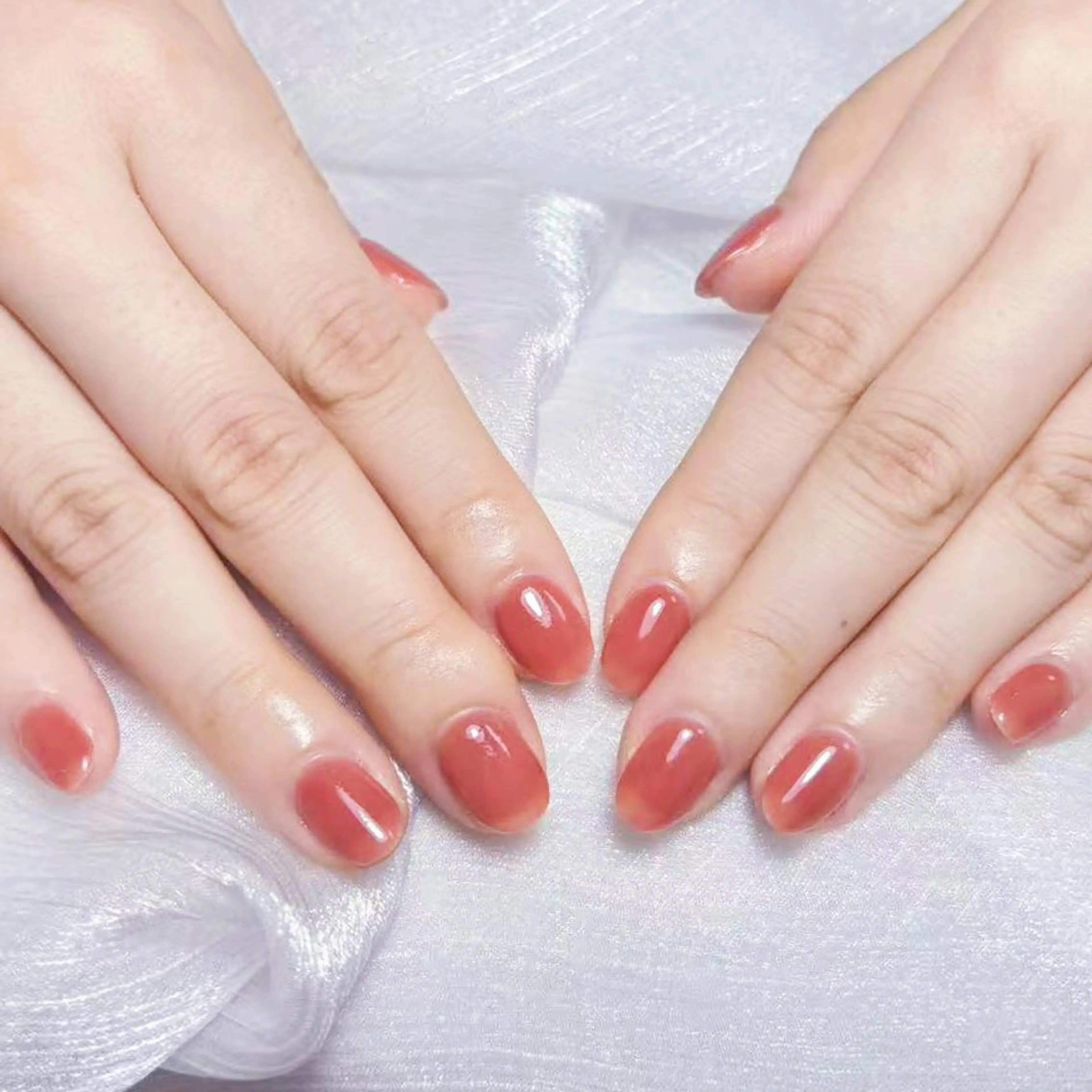 ネイル アートネイル オーロラネイル ガーリー キラキラネイル 韓国ネイル ハンドネイル YOYO 💅のネイルデザイン