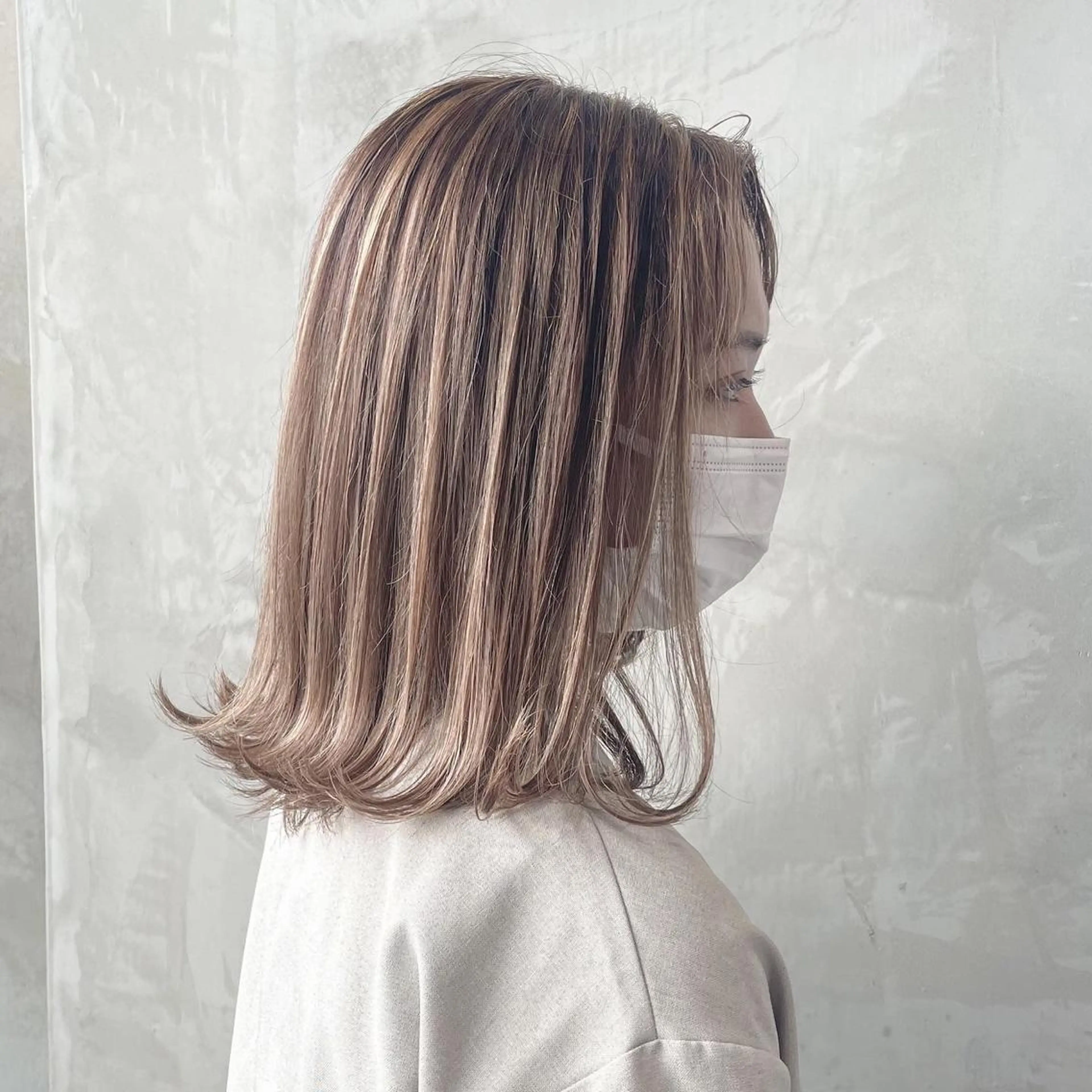 ミディアム ハイライト ヘアカラー トリートメント HAVANA MIZUKIのヘアスタイル