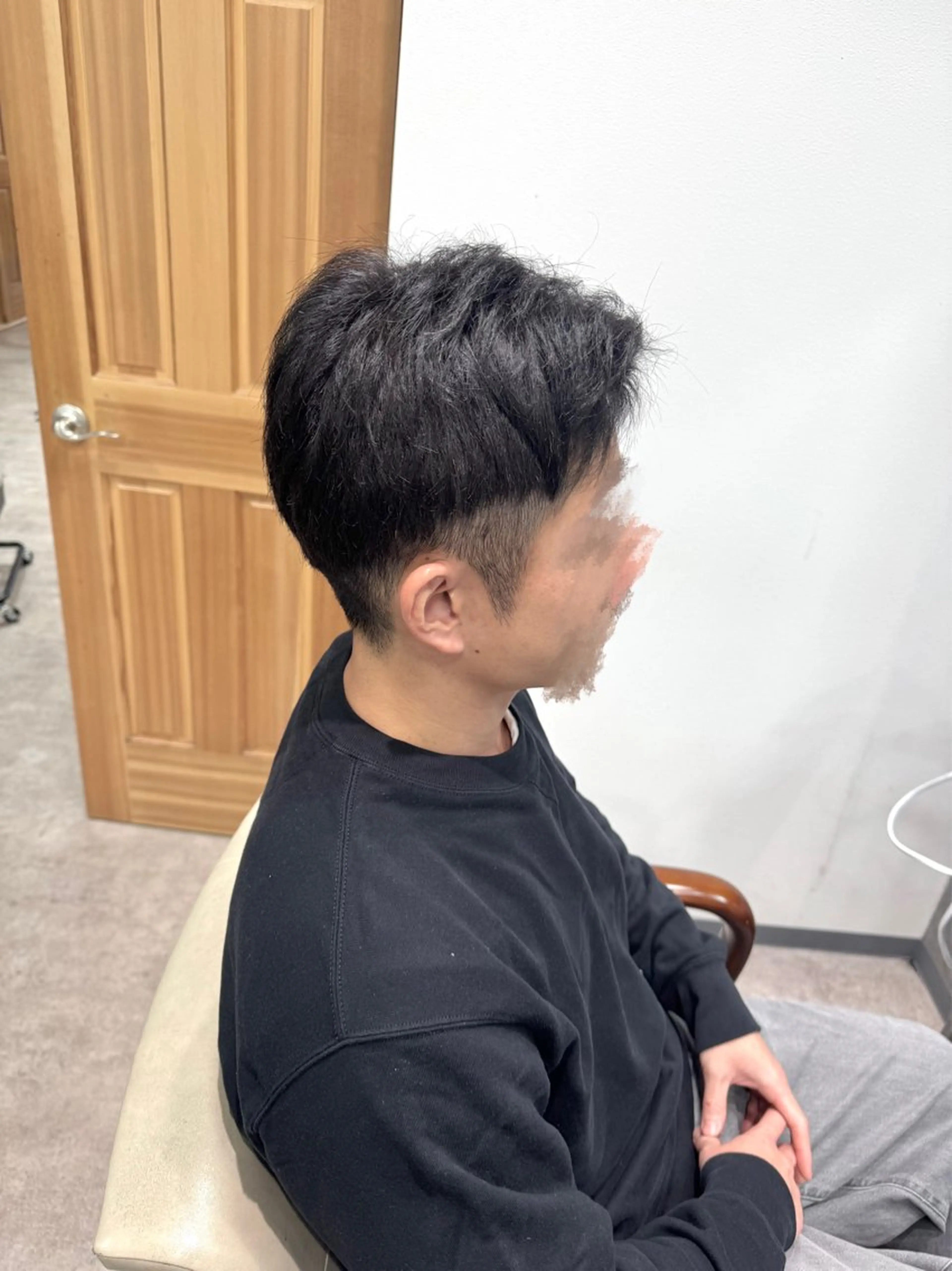 1月限定 メンズ👦🏻🎨  ￤ カット ＋ 暗めカラー  (黒染めでも🙆🏻‍♀️)の写真