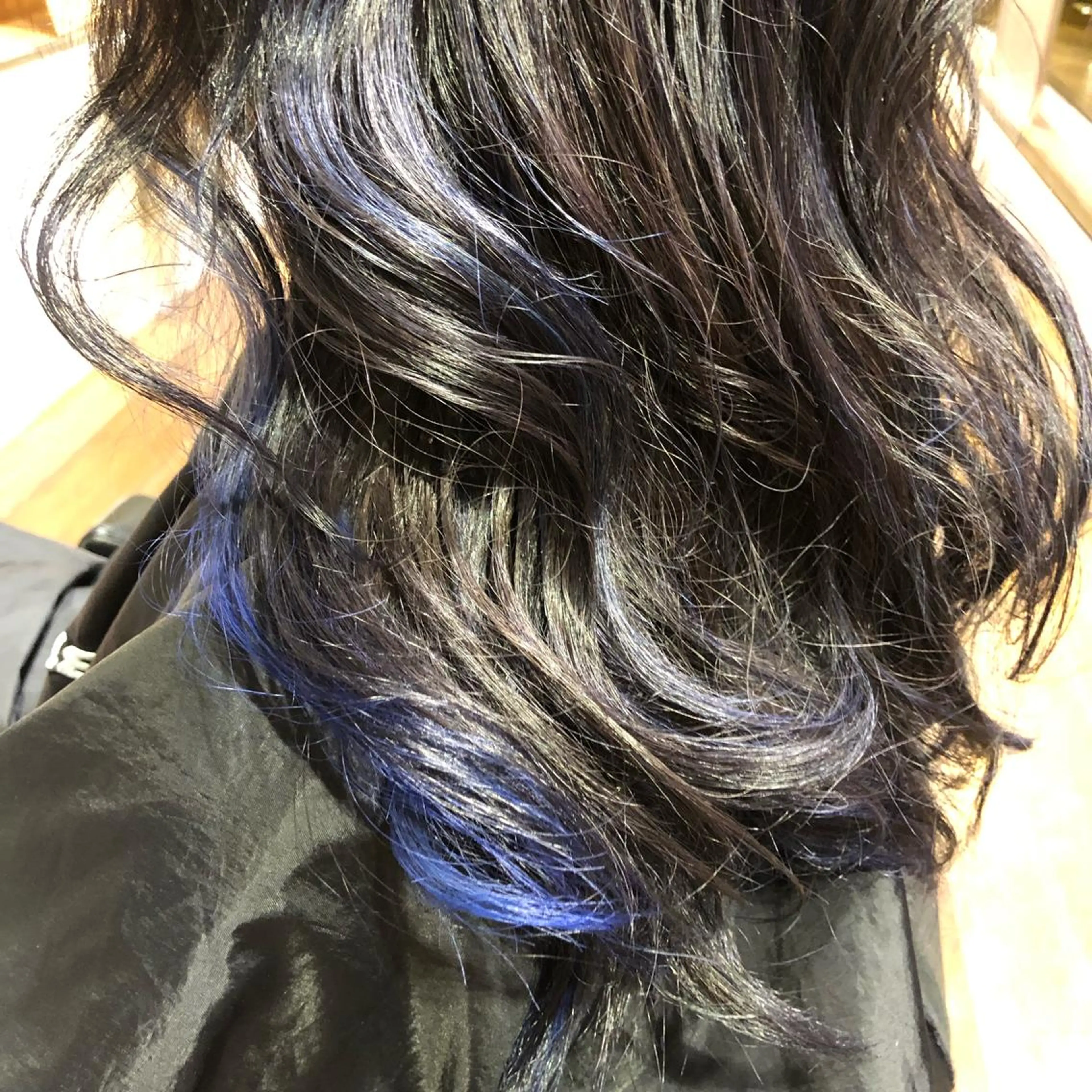 カラー ブルーカラー インナーカラー デザイン／ブリーチ /綾華のヘアスタイル