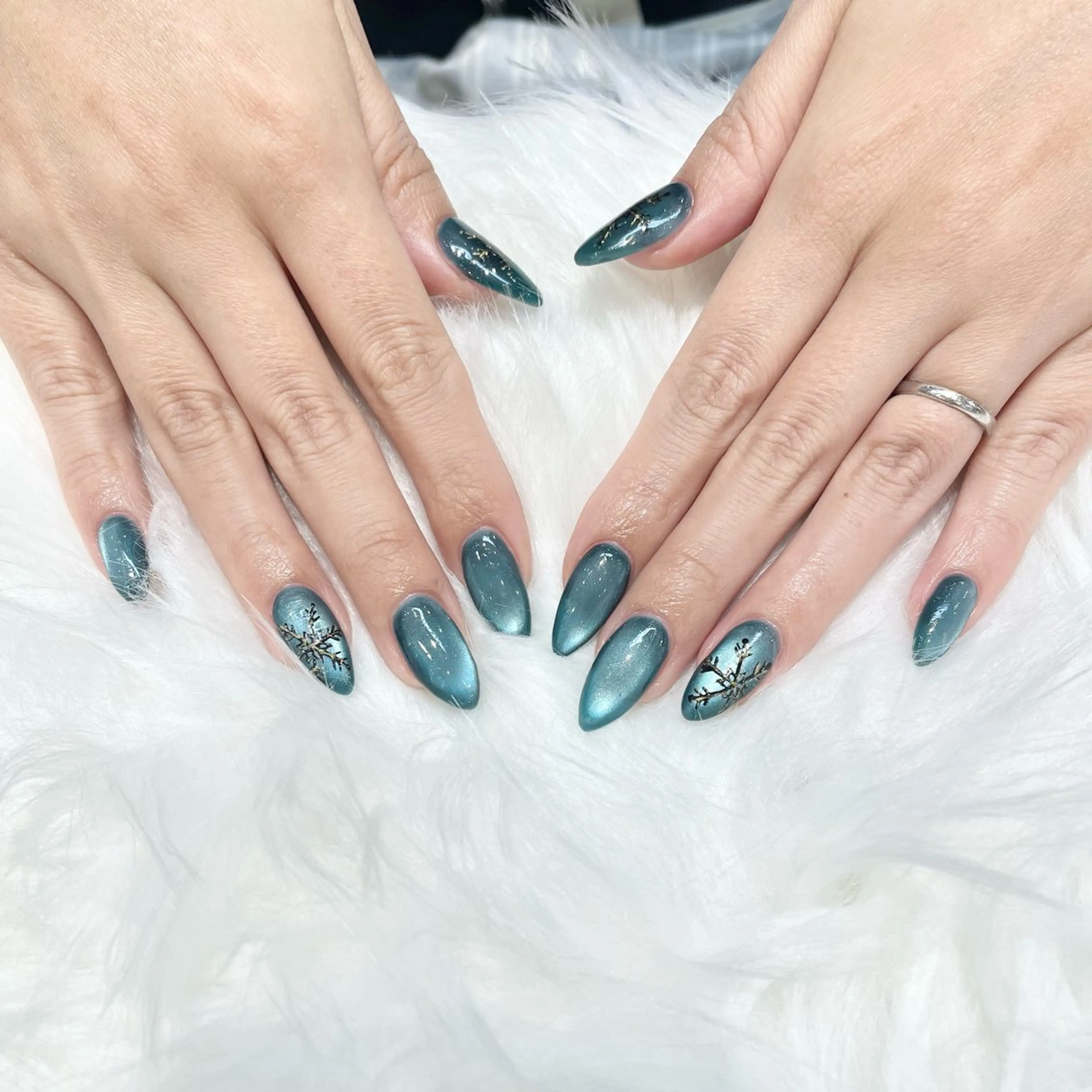 ネイル Tiary Nail Fのネイルデザイン