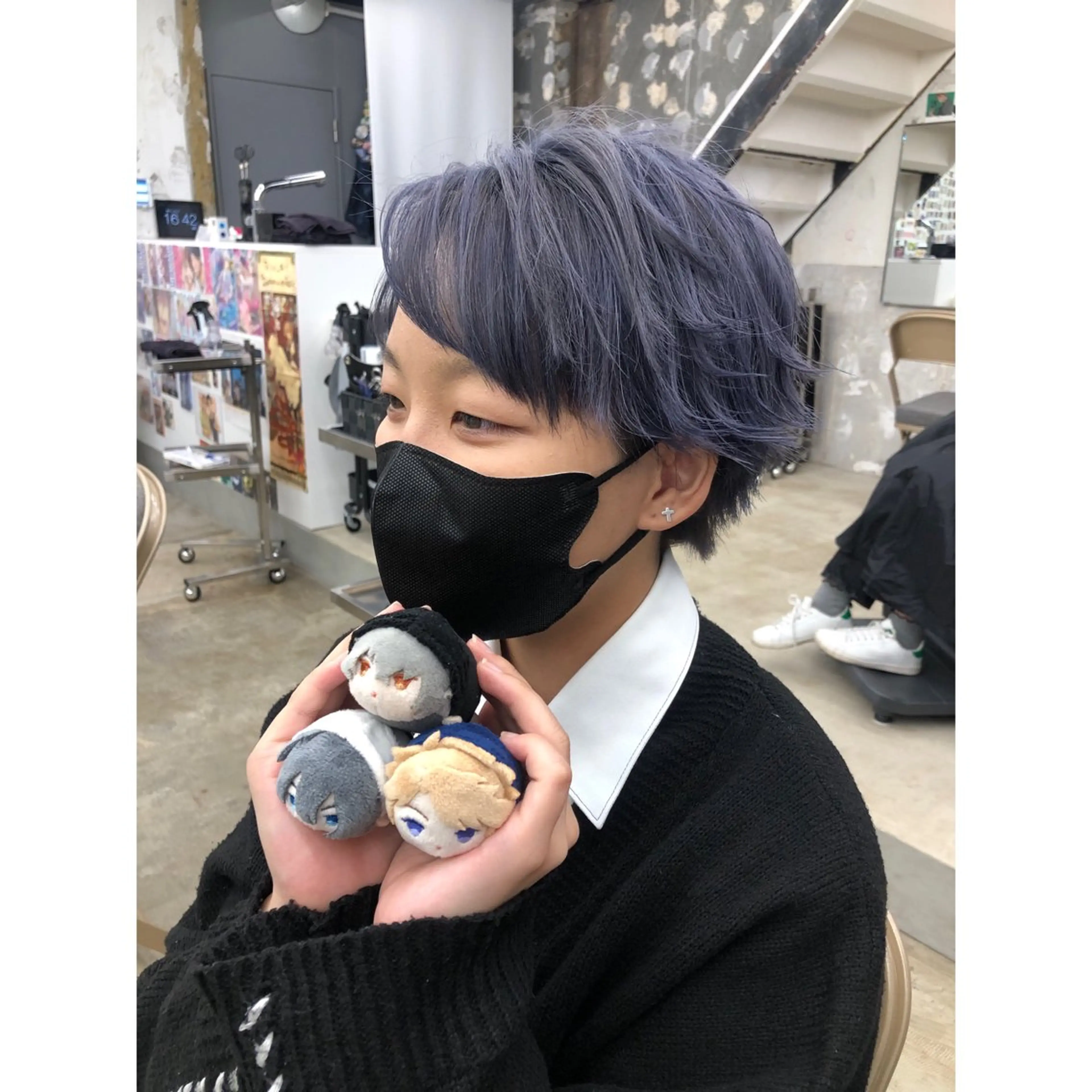 ショート カラー ブリーチ 推しカラー✨ オタク美容師ユウカのヘアスタイル