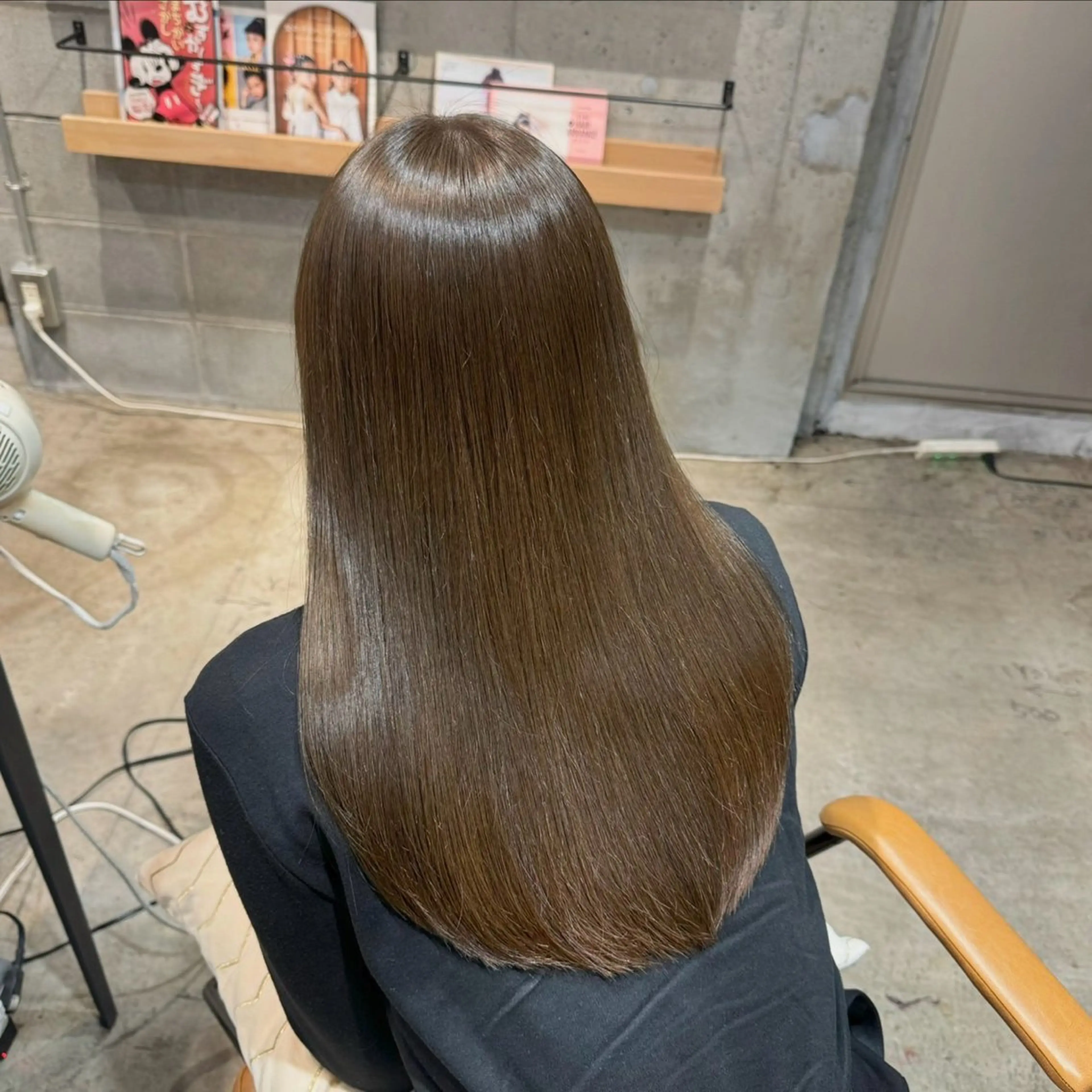 ロング ヘアカラー 関根 風果のヘアスタイル