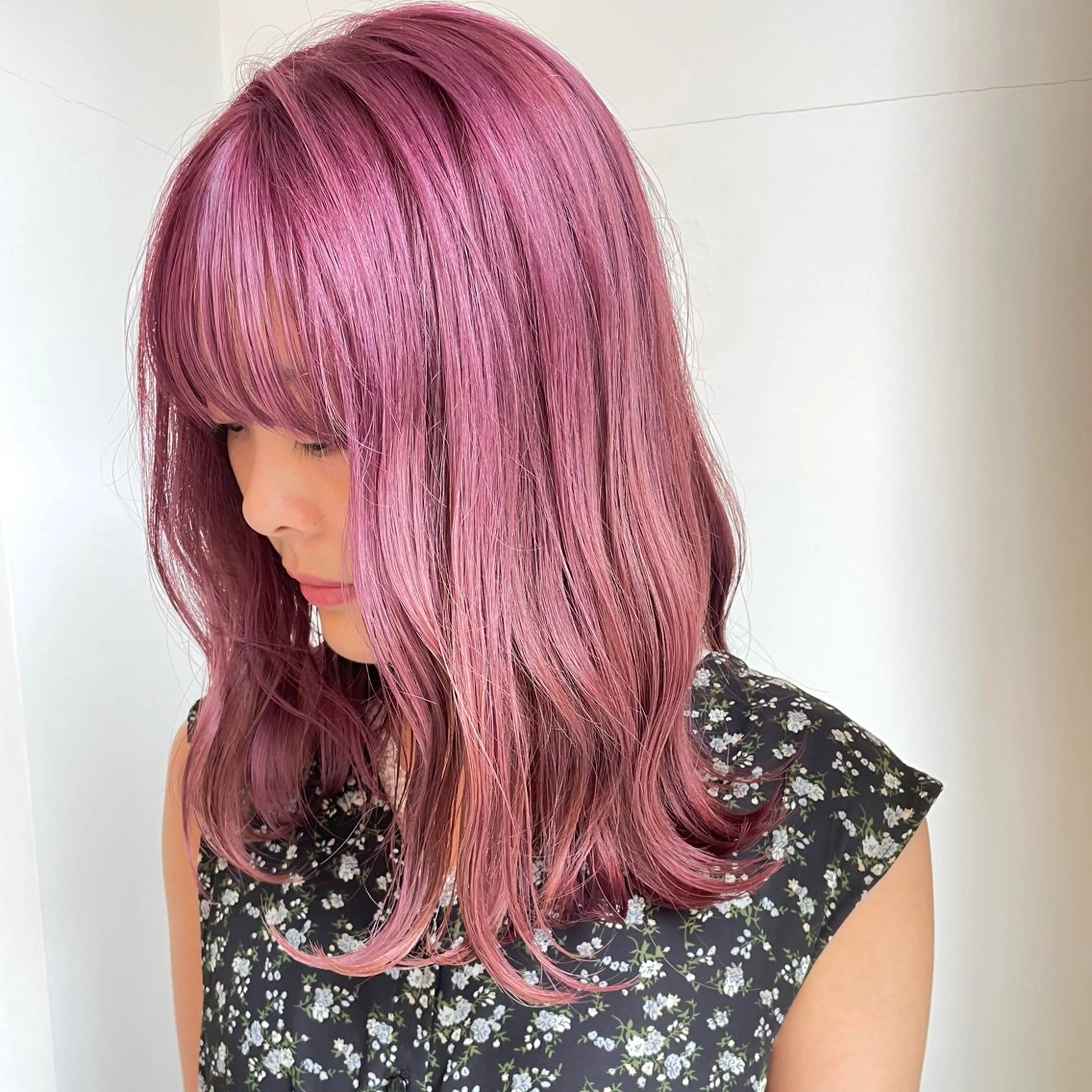 セミロング カラー ショート/ブリーチ mizuki🐋のヘアスタイル