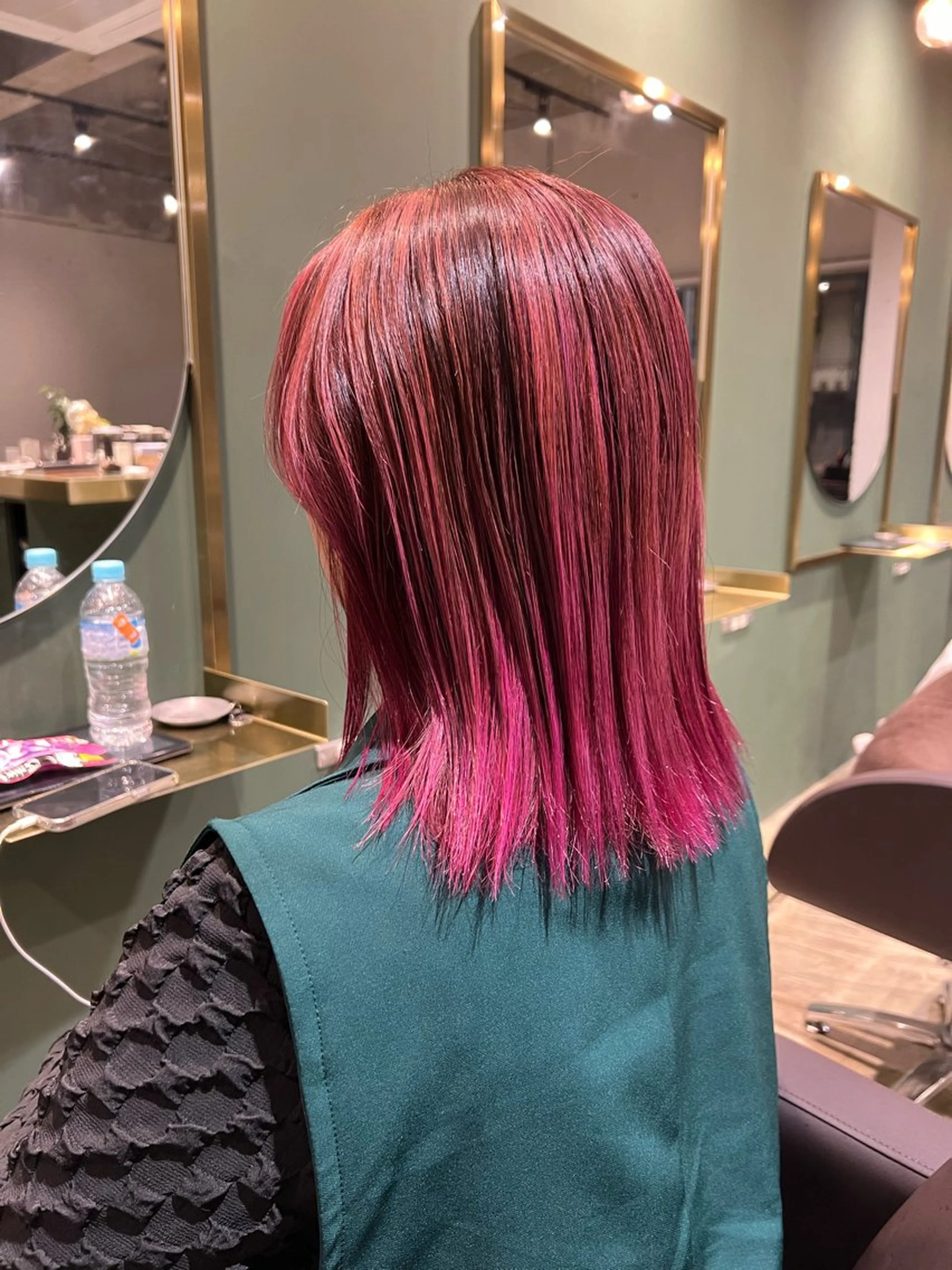 ミディアム カラー バレイヤージュ ボブ レイヤーカット ヘアカラー トリートメント ヘッドスパ カラースペシャリスト しょう🧑🏼‍🎨のヘアスタイル