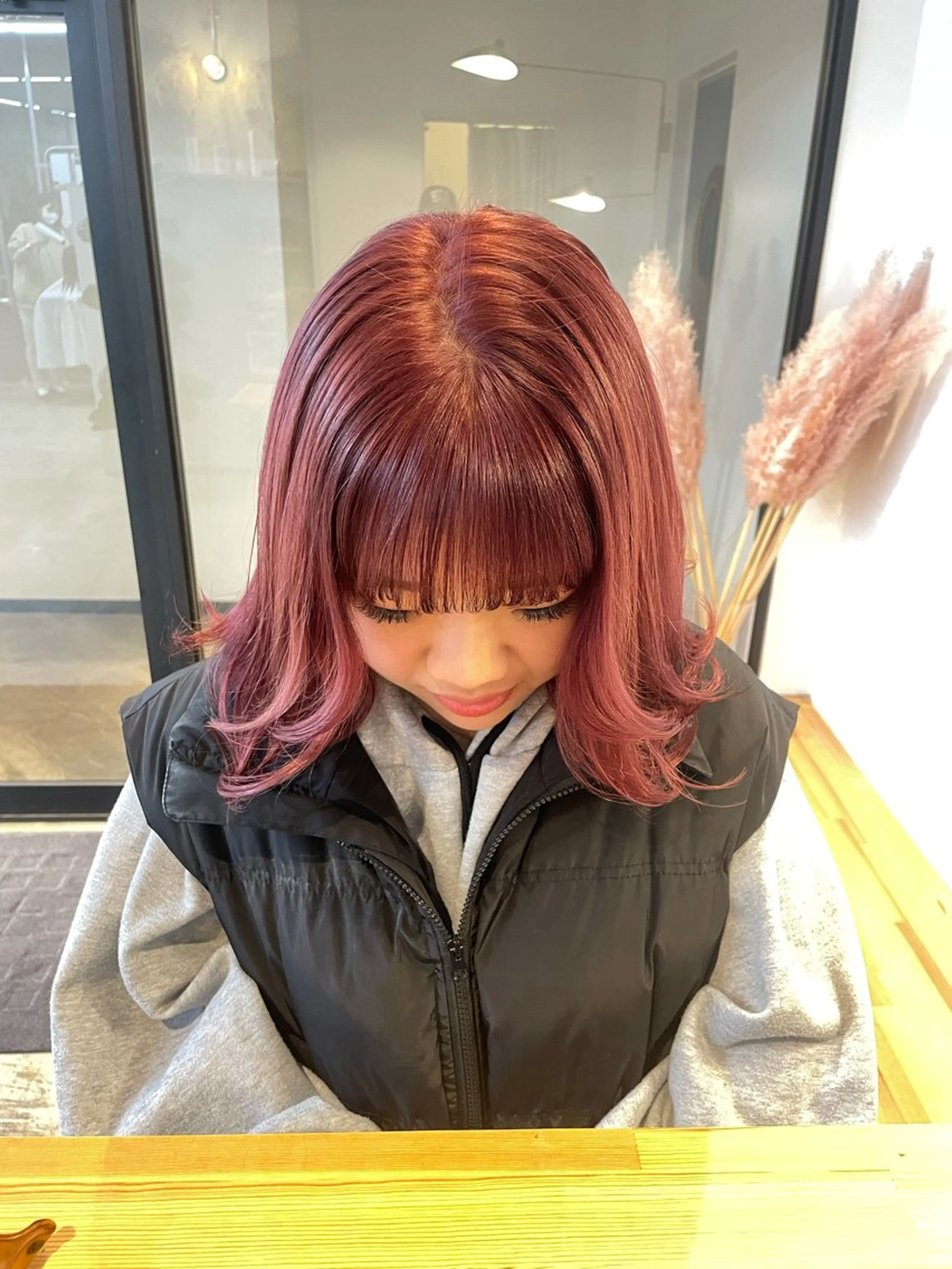 ミディアム カラー ヘアカラー トリートメント KOTOMI .のヘアスタイル