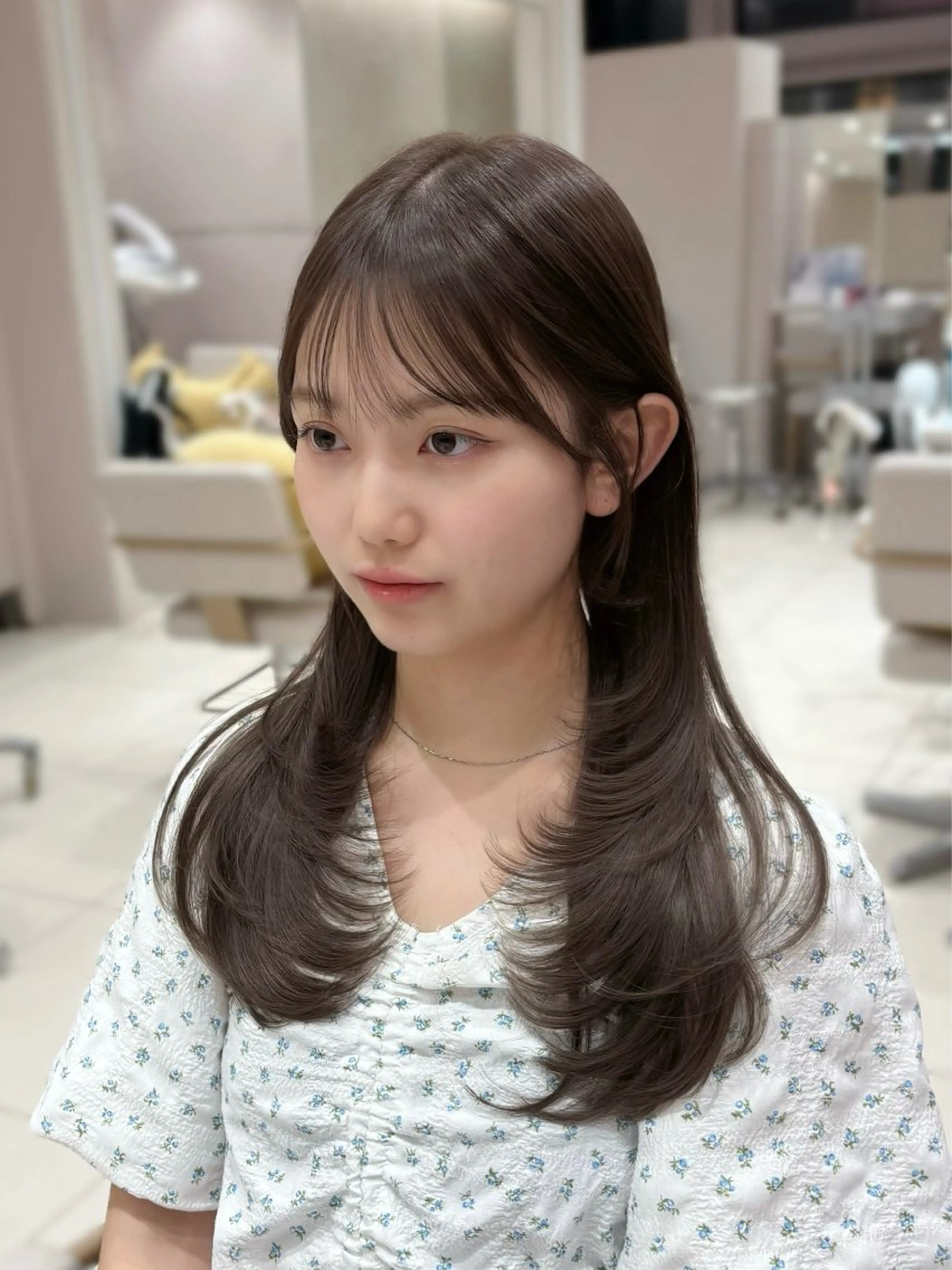 ロング レイヤーカット カット ヘアカラー トリートメント 透明感カラー/似合わ せ前髪/柴田礼空のヘアスタイル