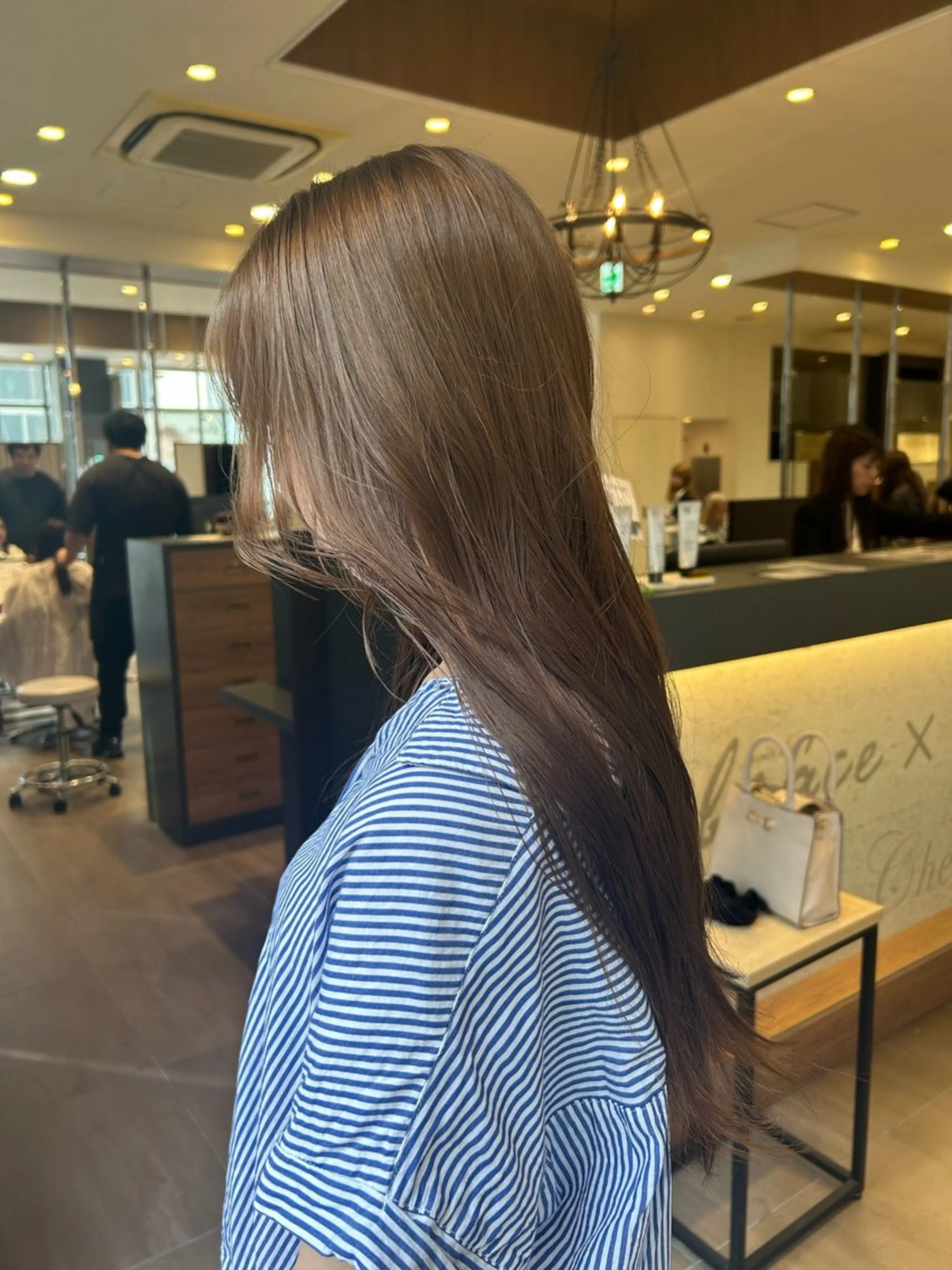 ロング カット ヘアカラー トリートメント 透明感たっぷり ベージュ🥣✨ヒラリのヘアスタイル