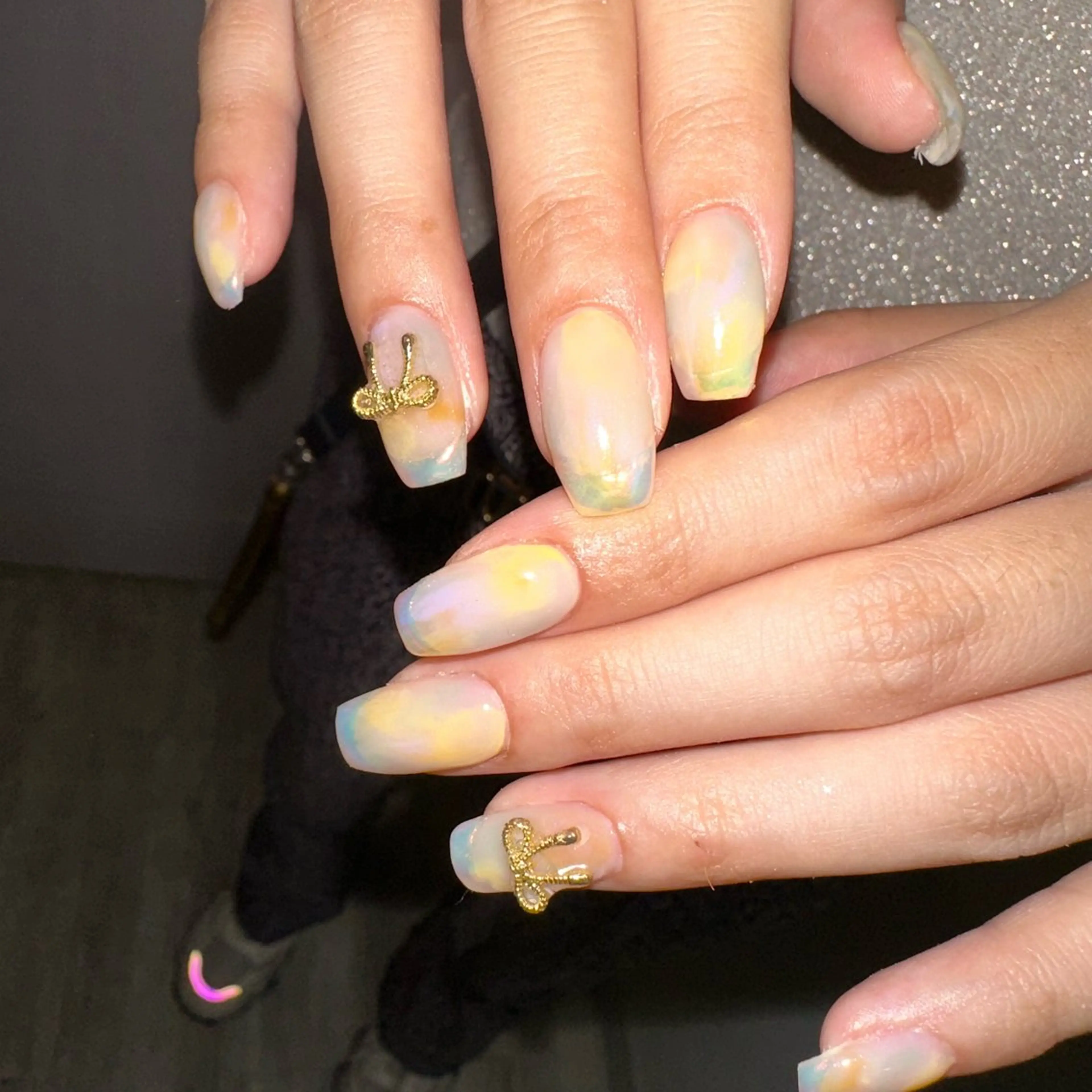 サンプルから選べるニュアンスネイル🍭(オフ無しの写真