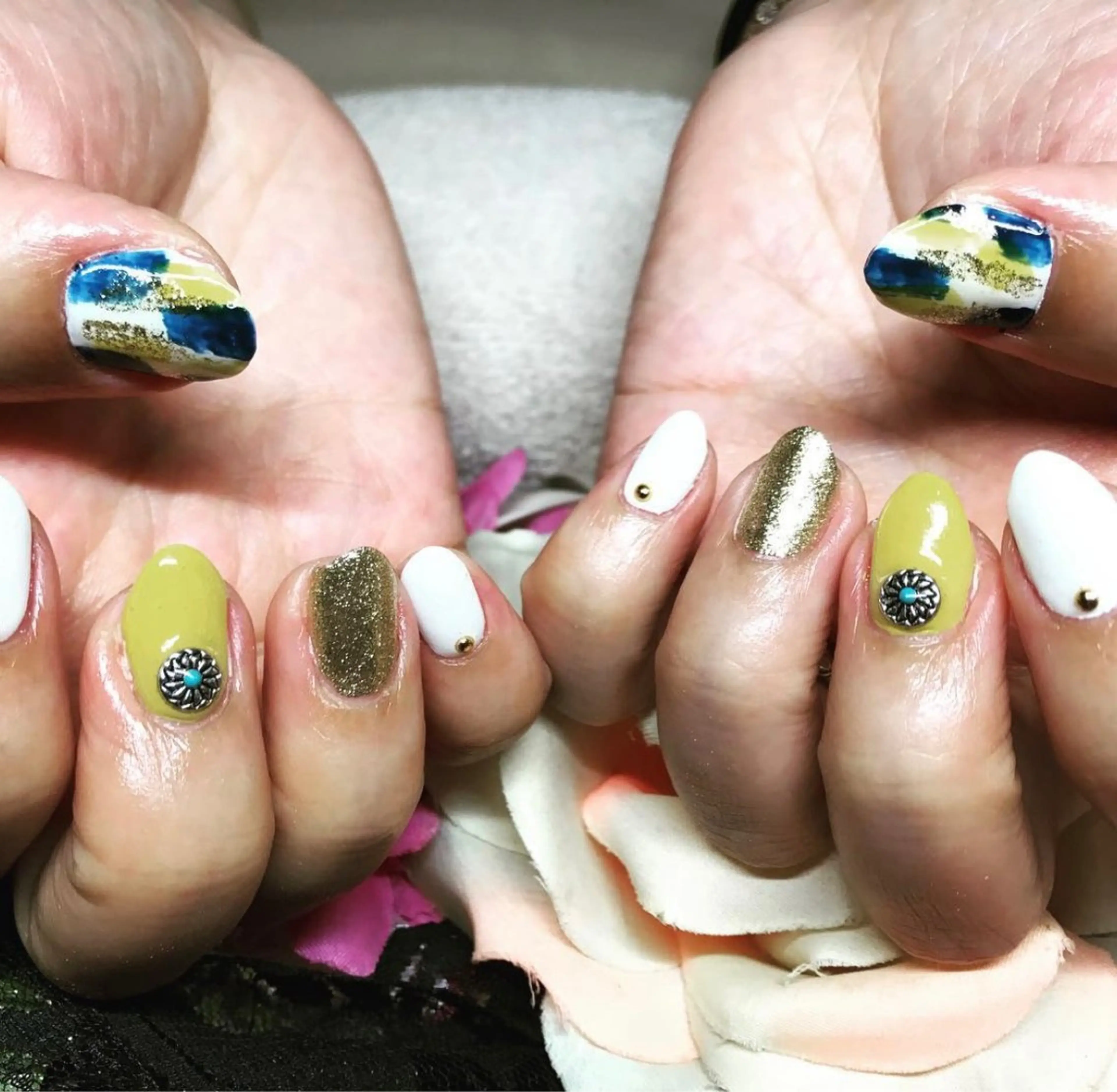 ネイル eyenailist NANAのネイルデザイン
