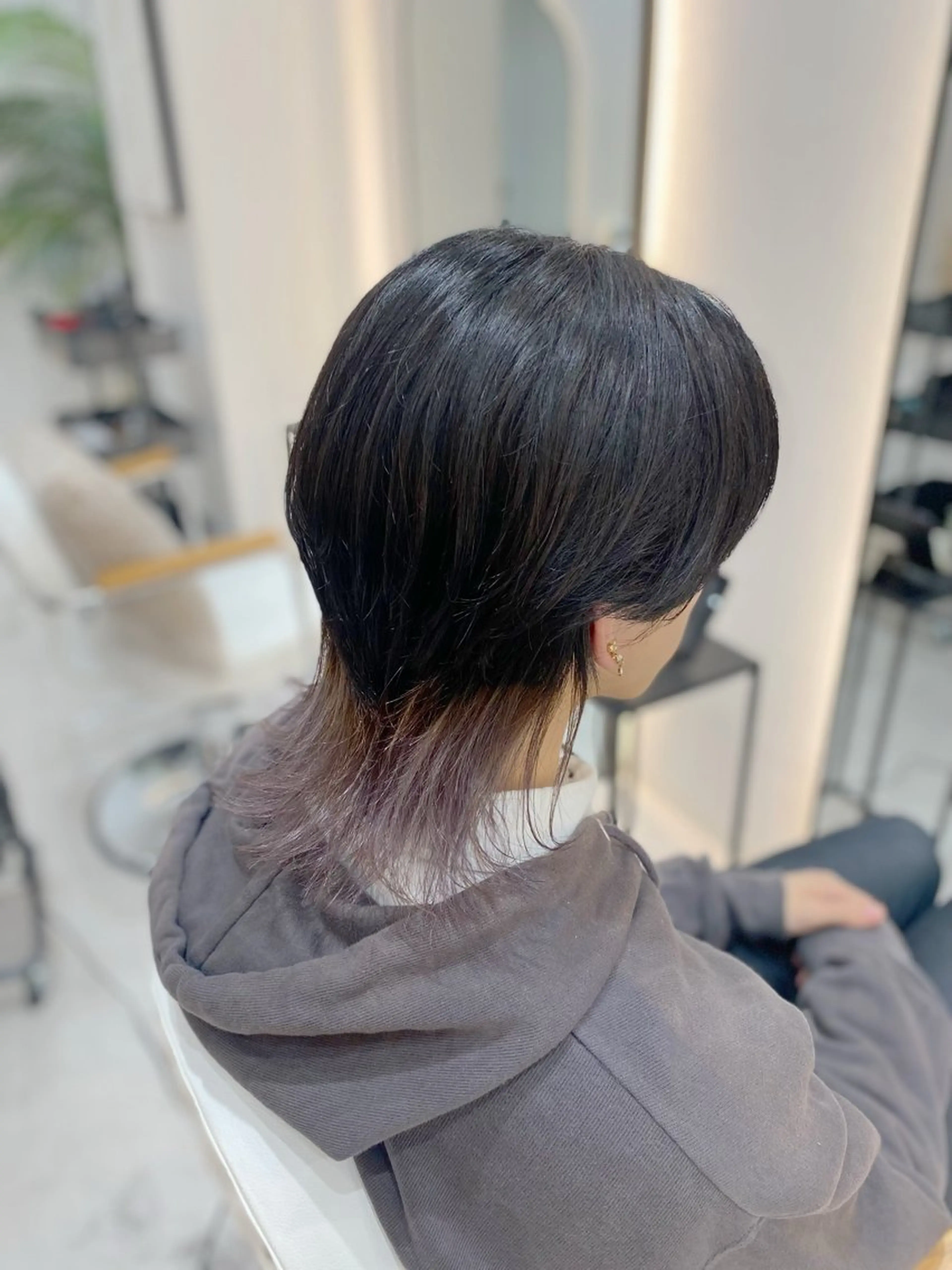 カラー メンズ メンズブリーチ メンズウルフカット ブリーチ デザインカラー ウルフカット カット ヘアカラー ヘッドスパ 艶髪・透明感カラー・ 韓国ヘア・Yuriのヘアスタイル