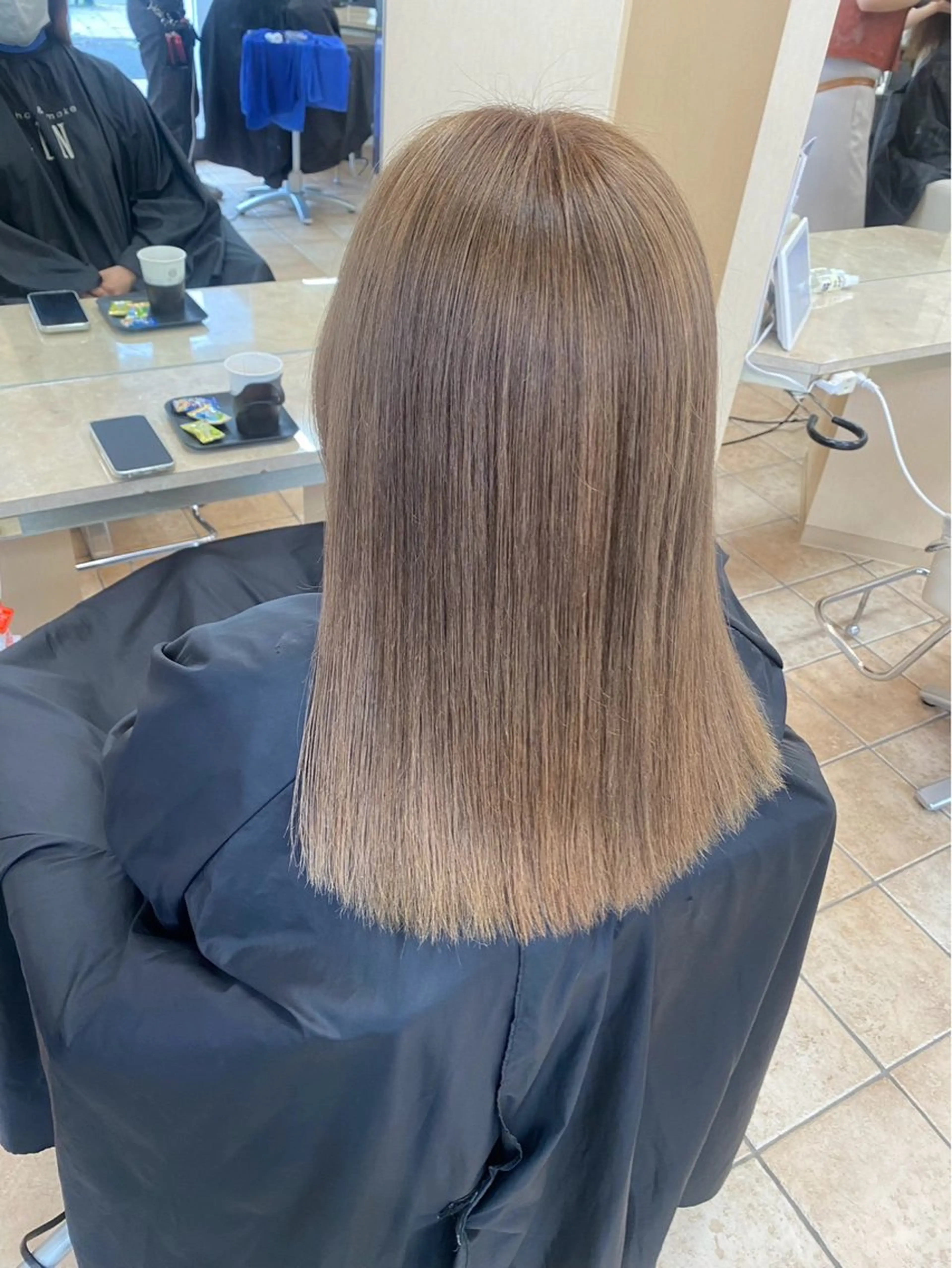 カラー ベージュカラー ブリーチ 透明感カラー グレージュ ハイトーンカラー ヘアカラー BENI仙台柳生店 HIGUCHI🎀のヘアスタイル