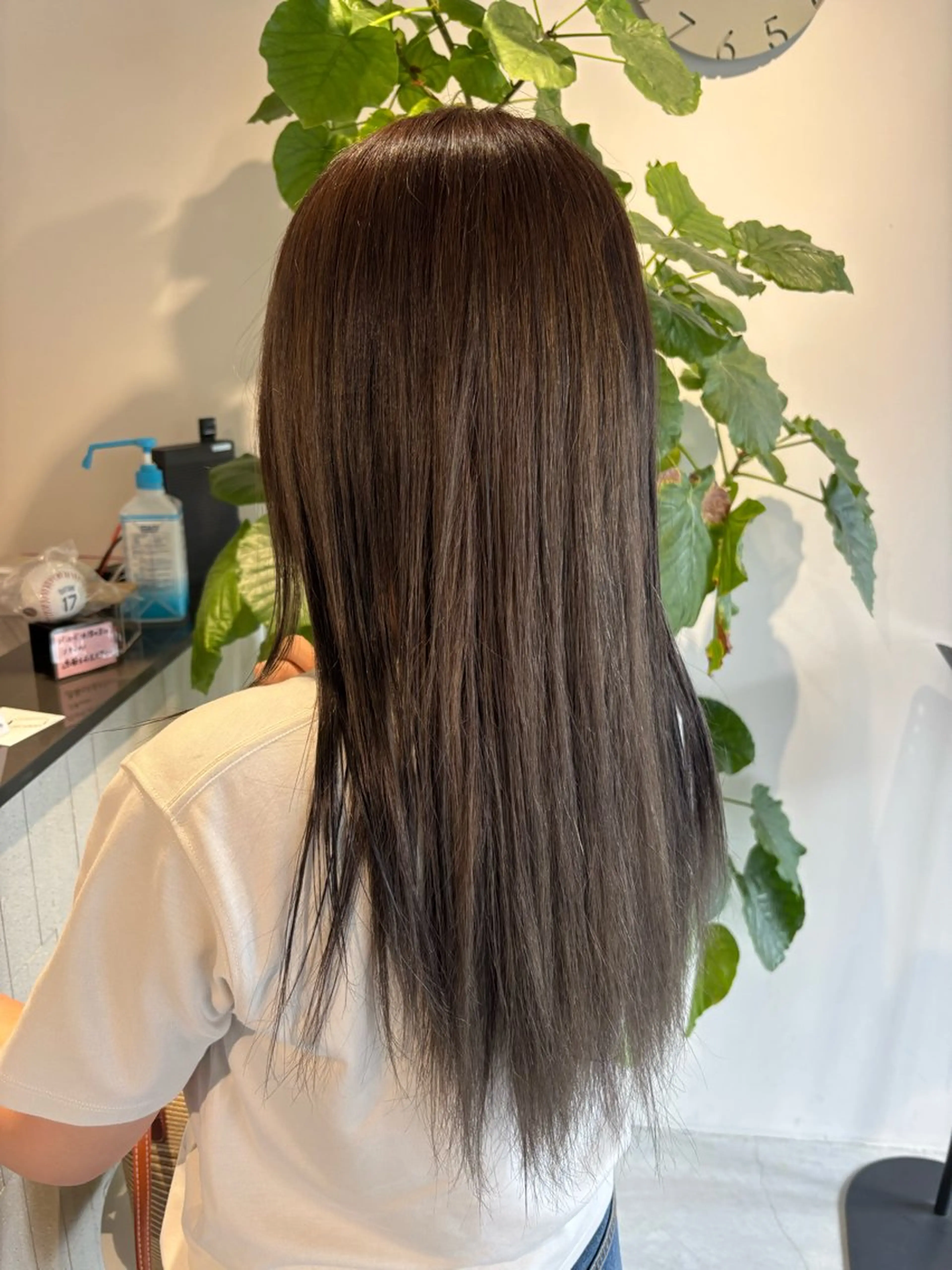 カラー ベージュカラー ミルクティーベージュ 小林 智哉のヘアスタイル